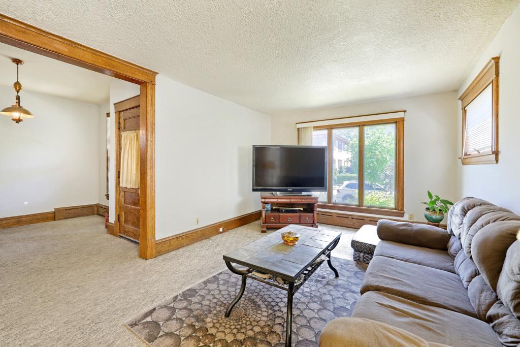 View of Residential at 3304 Grand Avenue, Minneapolis MN 55408, Minneapolis (4 of 29) - Mike Wilen | Minnesota Team Real Estate