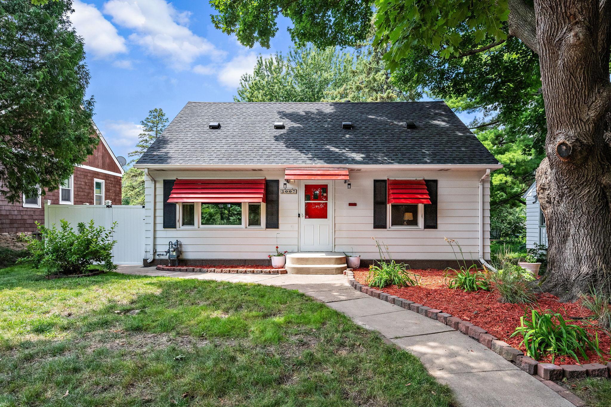 View of Residential at 3007 York Avenue, Robbinsdale MN 55422, Robbinsdale - Mike Wilen | Minnesota Team Real Estate