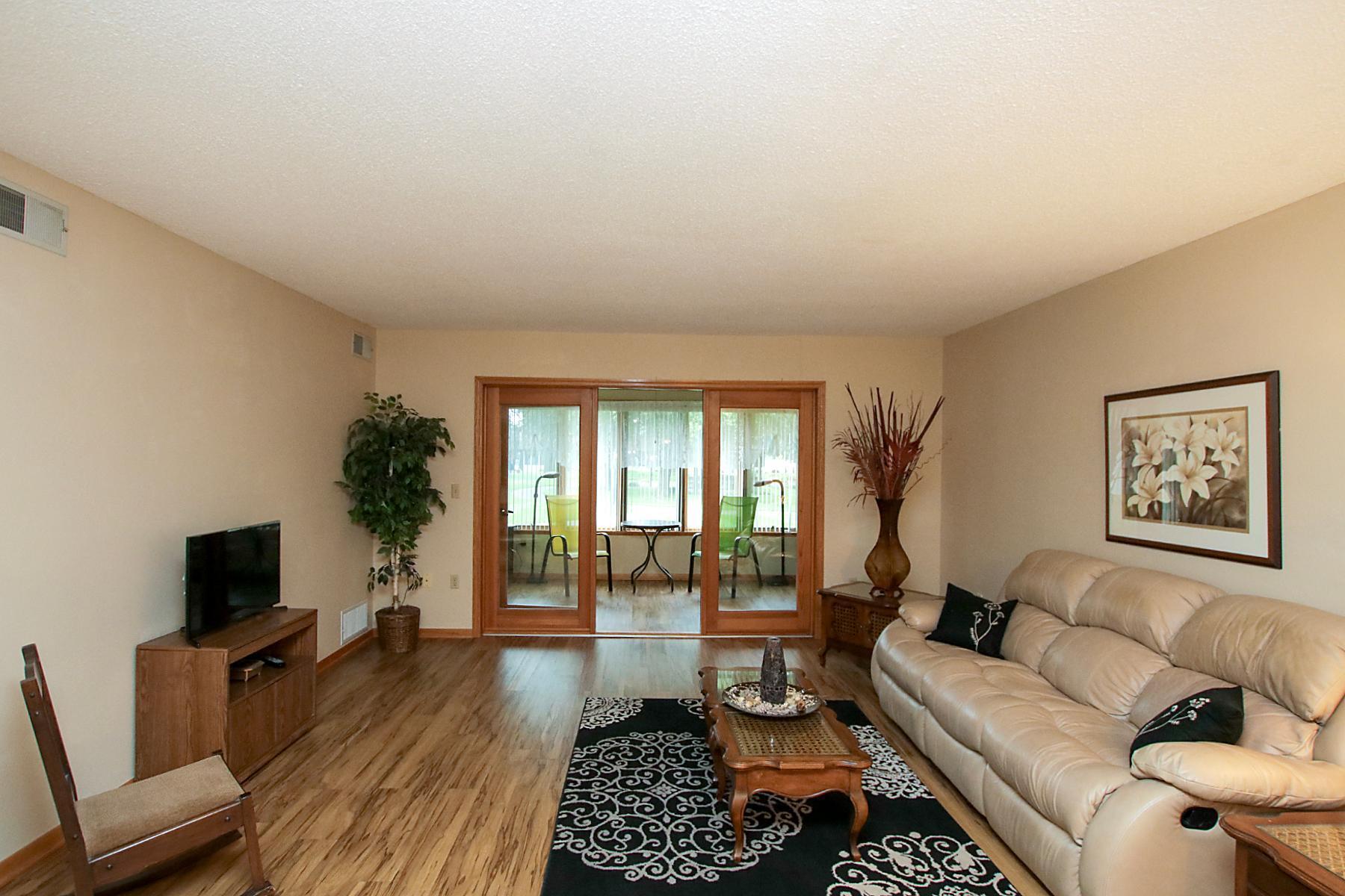 View of Residential at 250 Freemont Avenue #113, Hutchinson MN 55350, Hutchinson (2 of 34) - Mike Wilen | Minnesota Team Real Estate