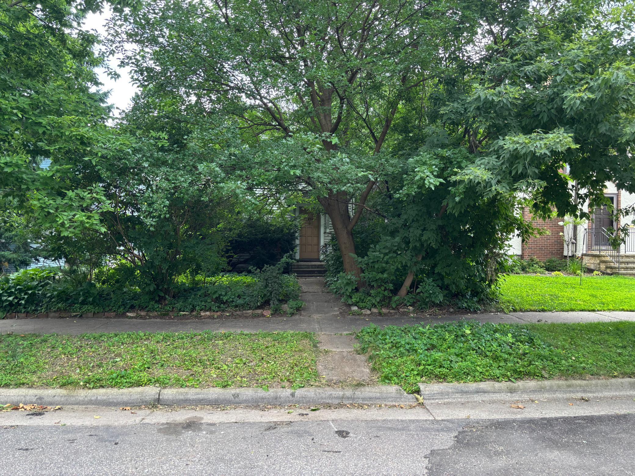 View of Residential at 1254 Niles Avenue, Saint Paul MN 55116, Saint Paul - Mike Wilen | Minnesota Team Real Estate