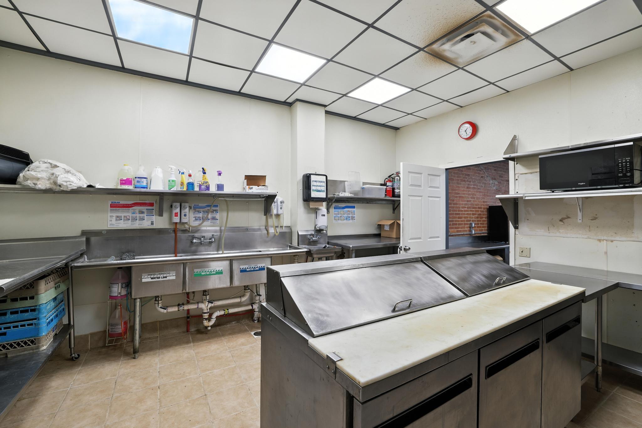 View of Commercial Sale at 205 Main Street, Le Sueur MN 56058, Le Sueur (7 of 39) - Mike Wilen | Minnesota Team Real Estate