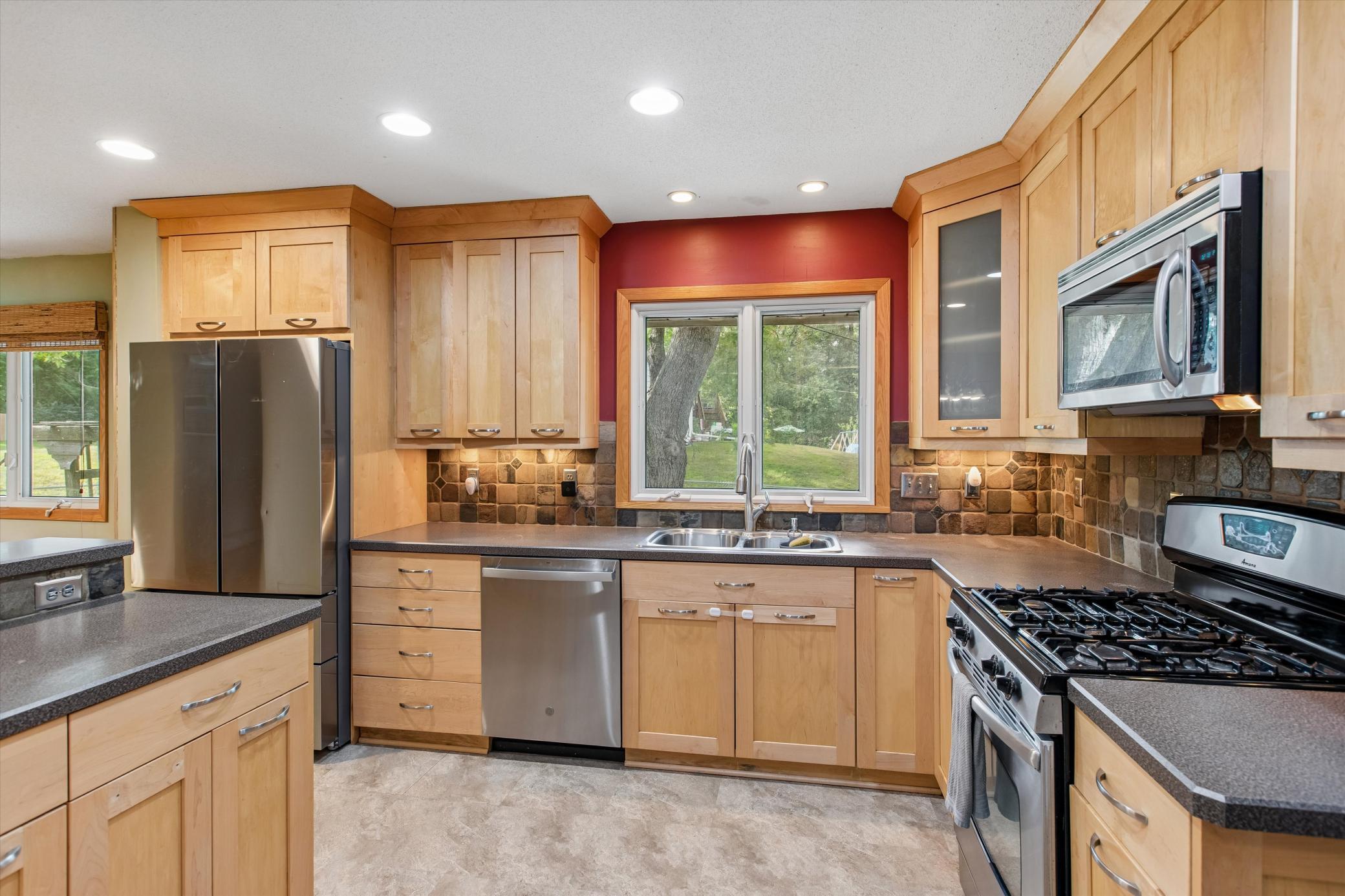 View of Residential at 10930 Radisson Drive, Burnsville MN 55337, Burnsville (21 of 41) - Mike Wilen | Minnesota Team Real Estate