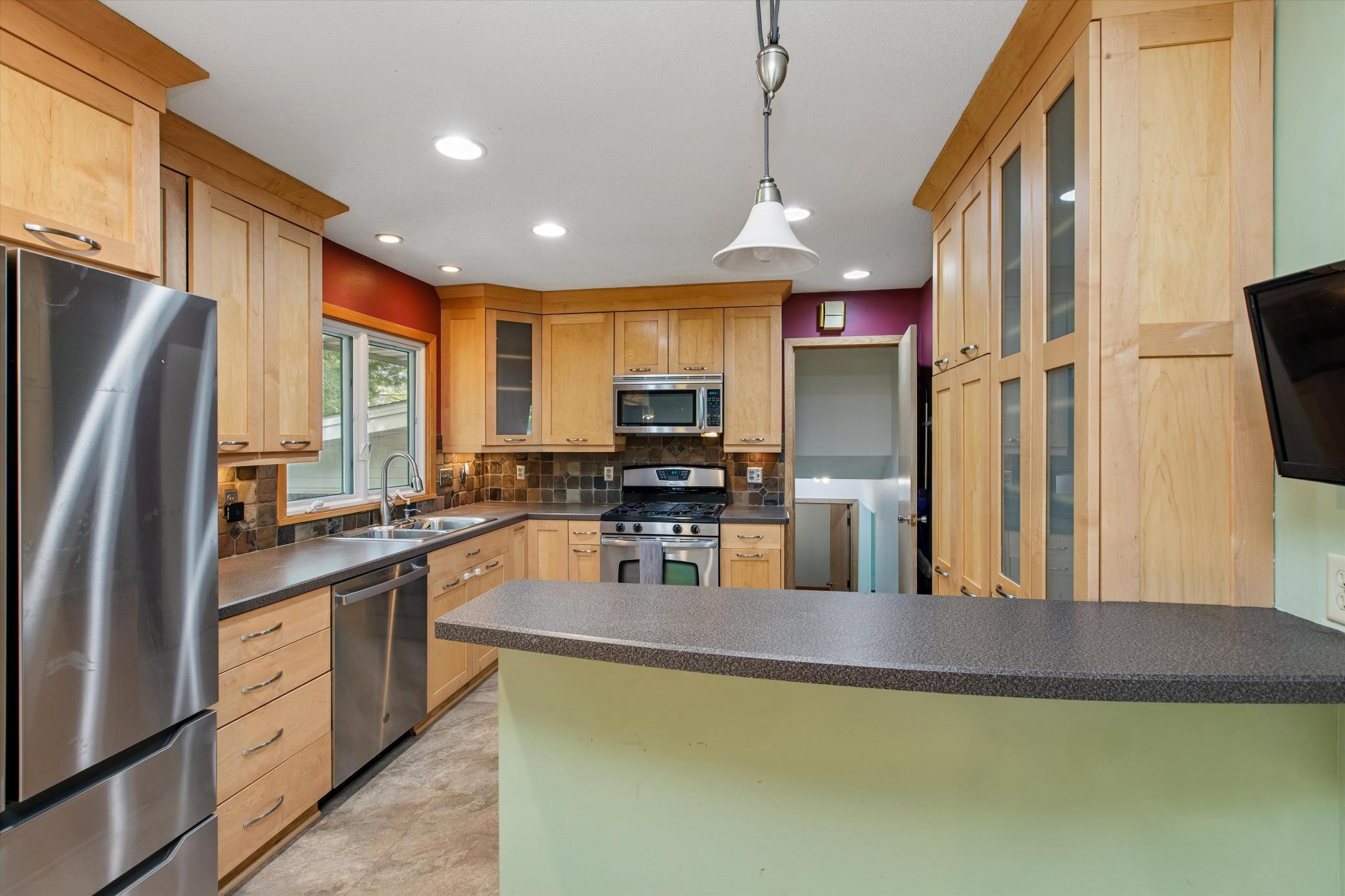 View of Residential at 10930 Radisson Drive, Burnsville MN 55337, Burnsville (18 of 41) - Mike Wilen | Minnesota Team Real Estate