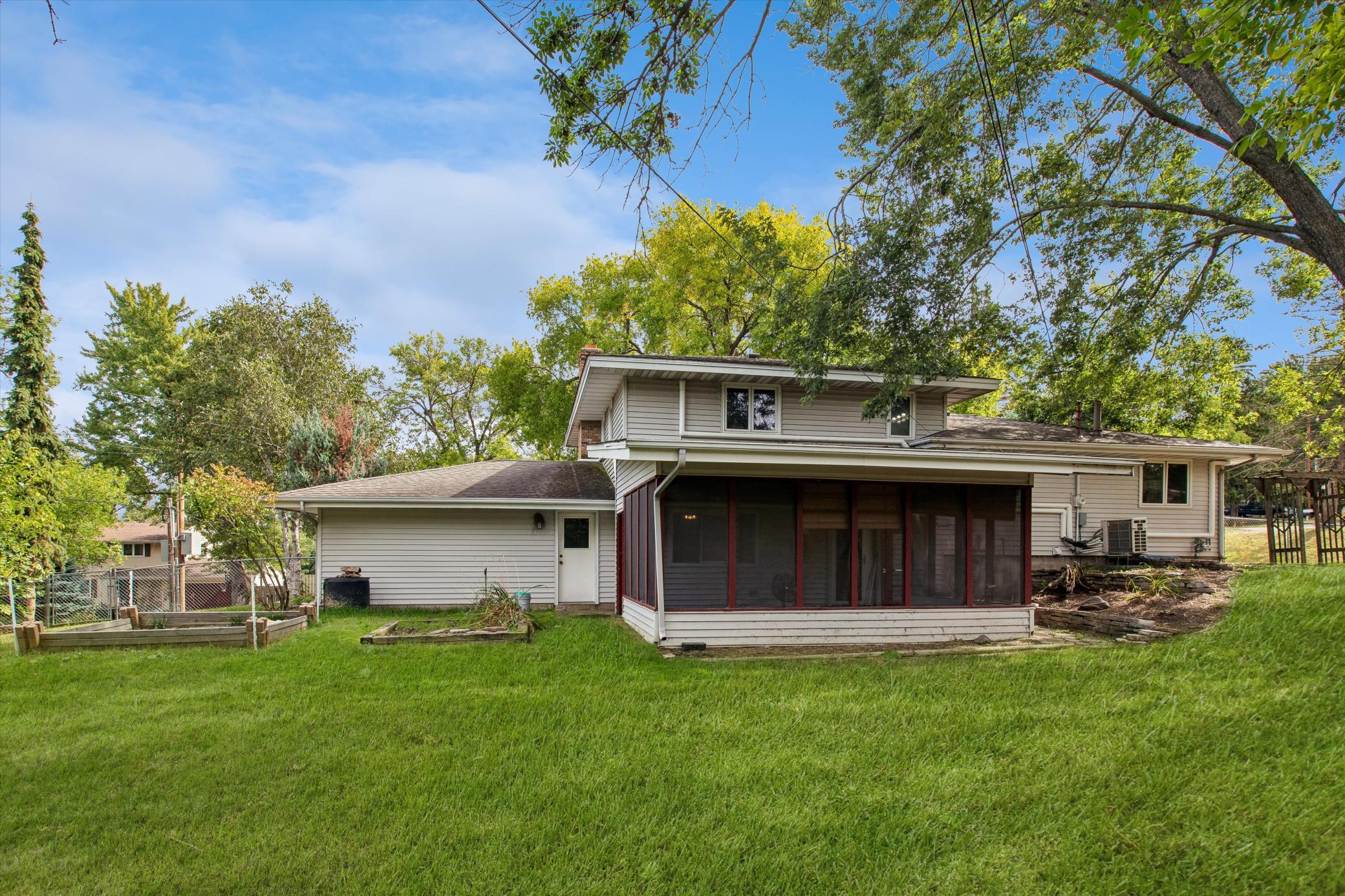 View of Residential at 10930 Radisson Drive, Burnsville MN 55337, Burnsville (4 of 41) - Mike Wilen | Minnesota Team Real Estate