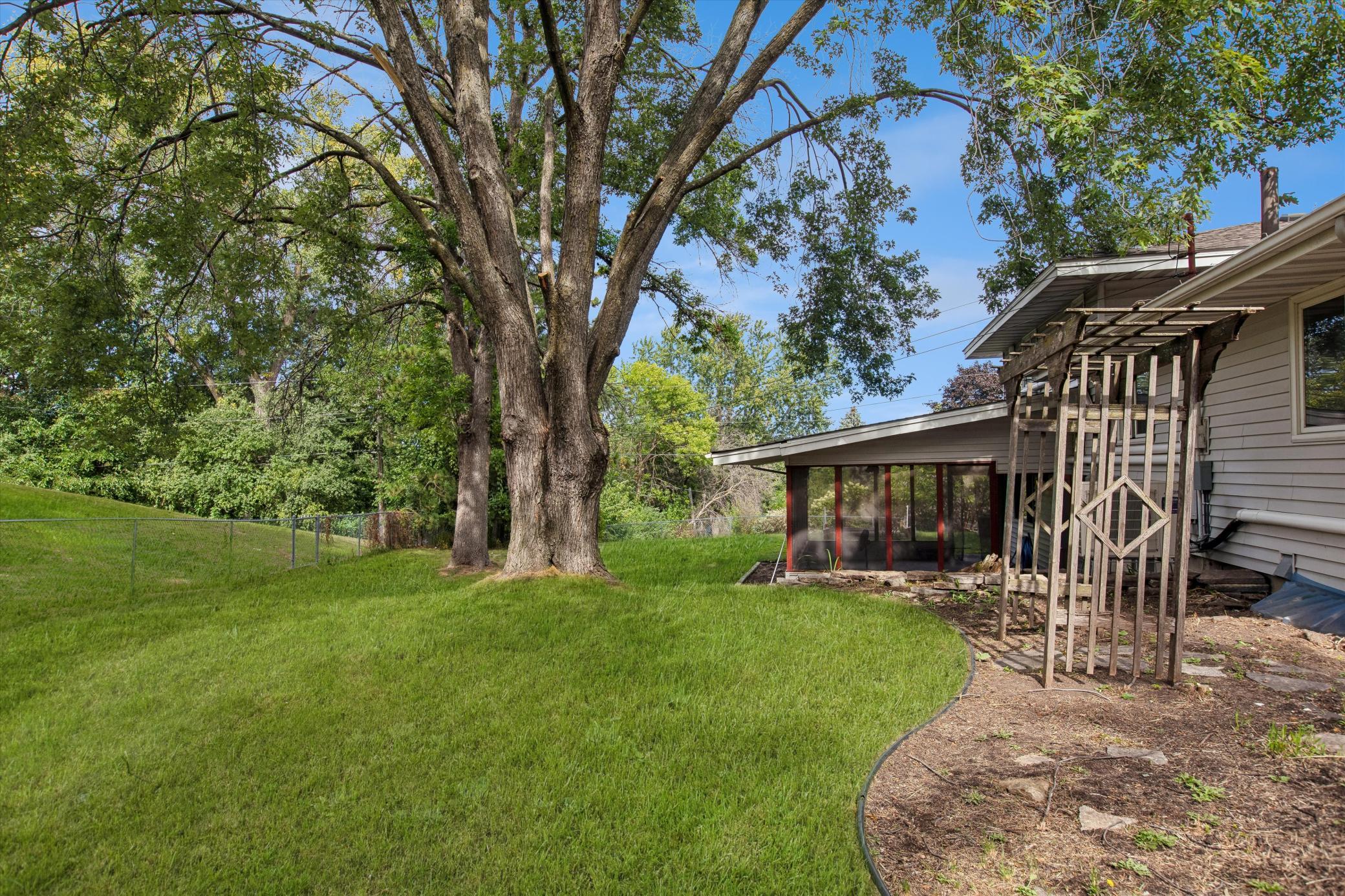 View of Residential at 10930 Radisson Drive, Burnsville MN 55337, Burnsville (2 of 41) - Mike Wilen | Minnesota Team Real Estate