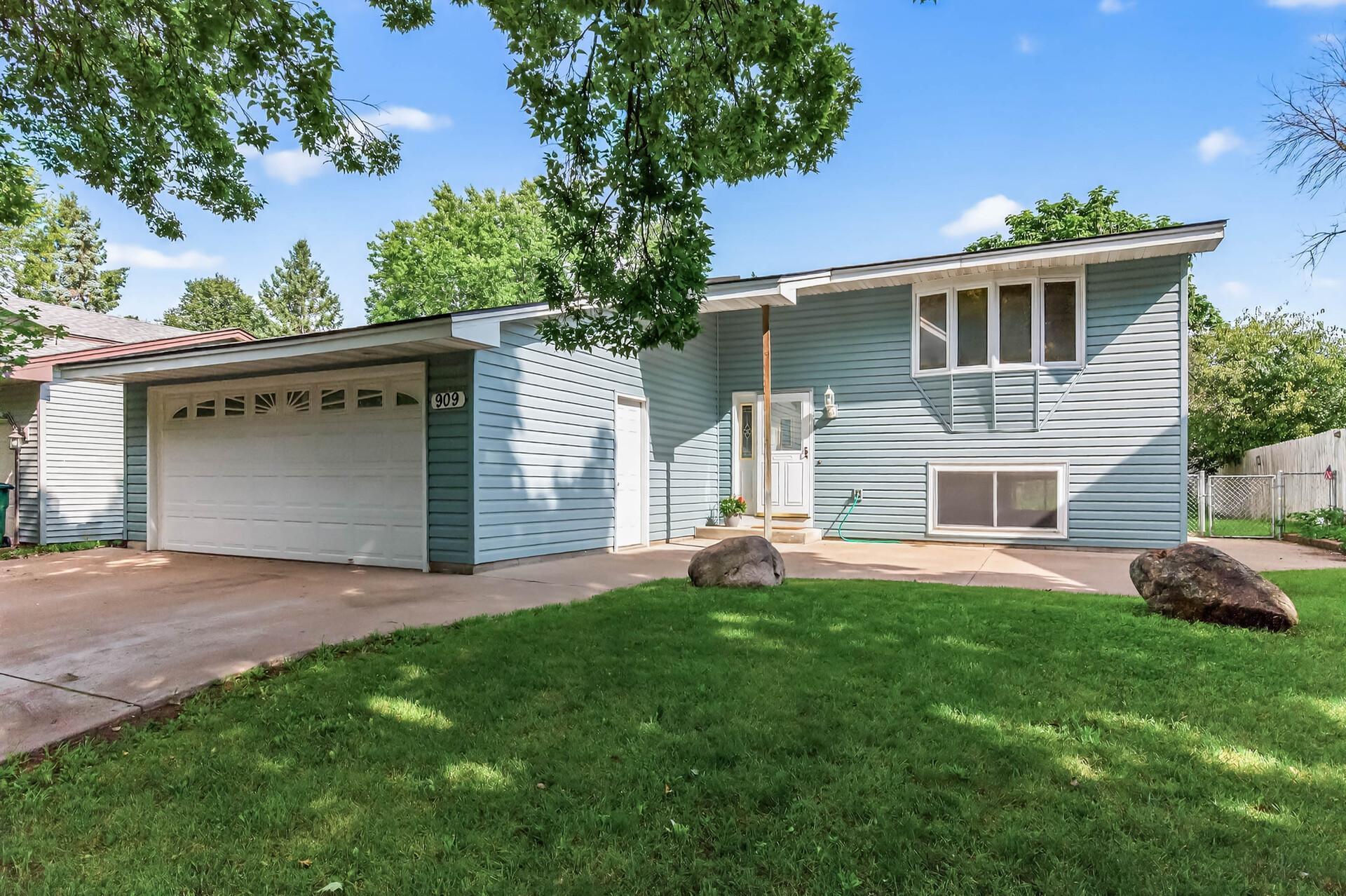 View of Residential at 909 104th Avenue, Coon Rapids MN 55433, Coon Rapids - Mike Wilen | Minnesota Team Real Estate