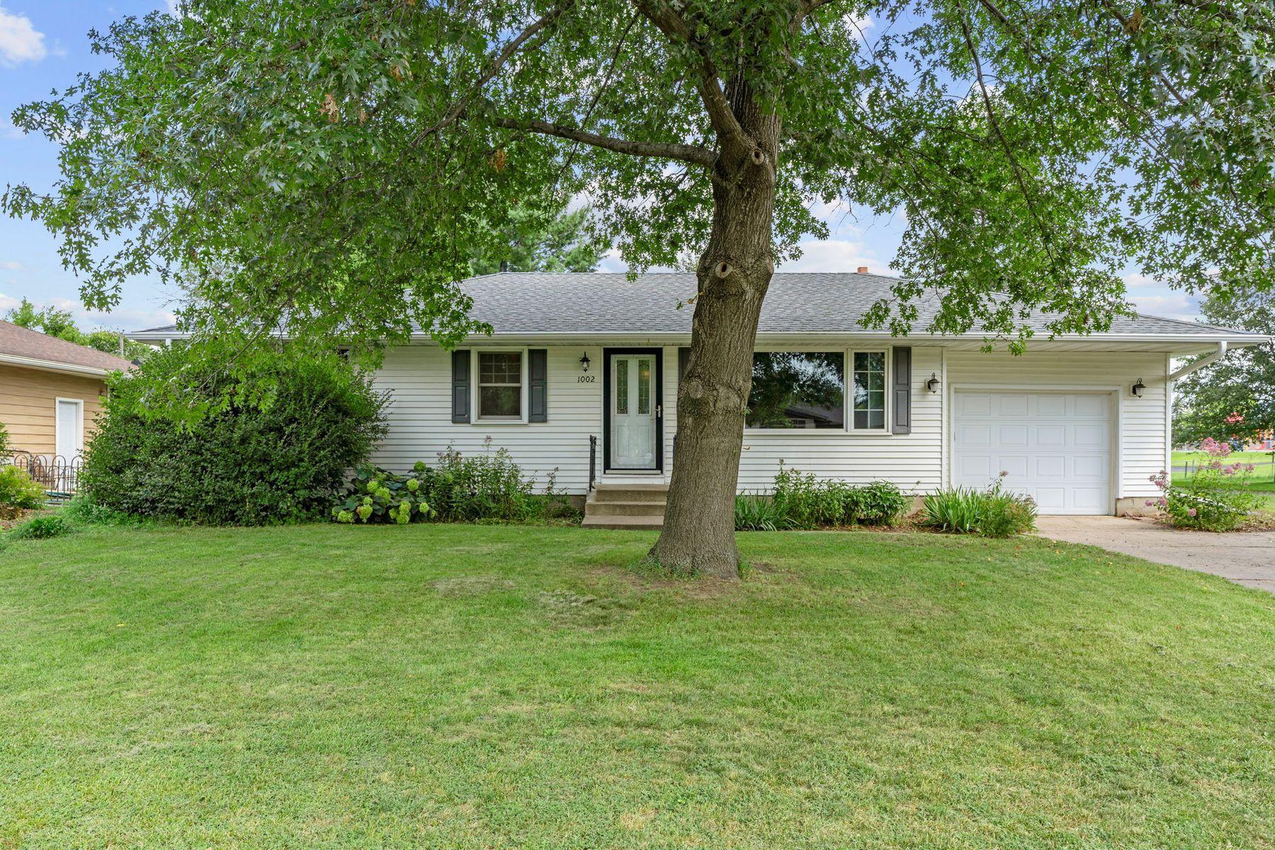 View of Residential at 1002 14th Street, Hastings MN 55033, Hastings - Mike Wilen | Minnesota Team Real Estate