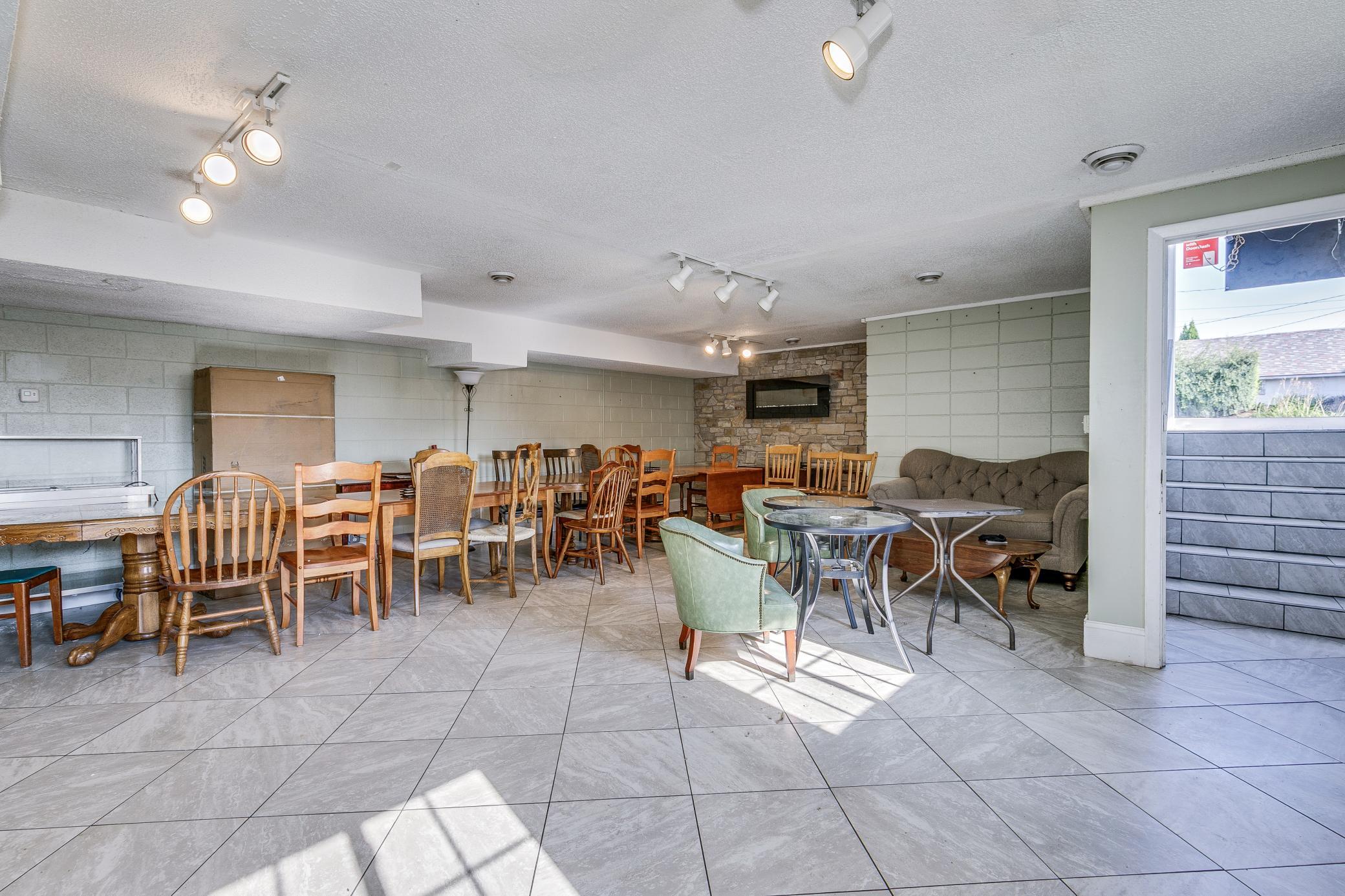 View of Commercial Sale at 1025 Southview Boulevard, South Saint Paul MN 55075, South Saint Paul (12 of 29) - Mike Wilen | Minnesota Team Real Estate