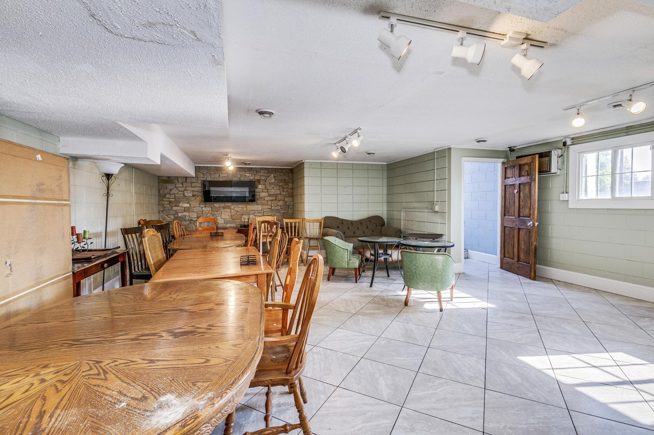 View of Commercial Sale at 1025 Southview Boulevard, South Saint Paul MN 55075, South Saint Paul (11 of 29) - Mike Wilen | Minnesota Team Real Estate
