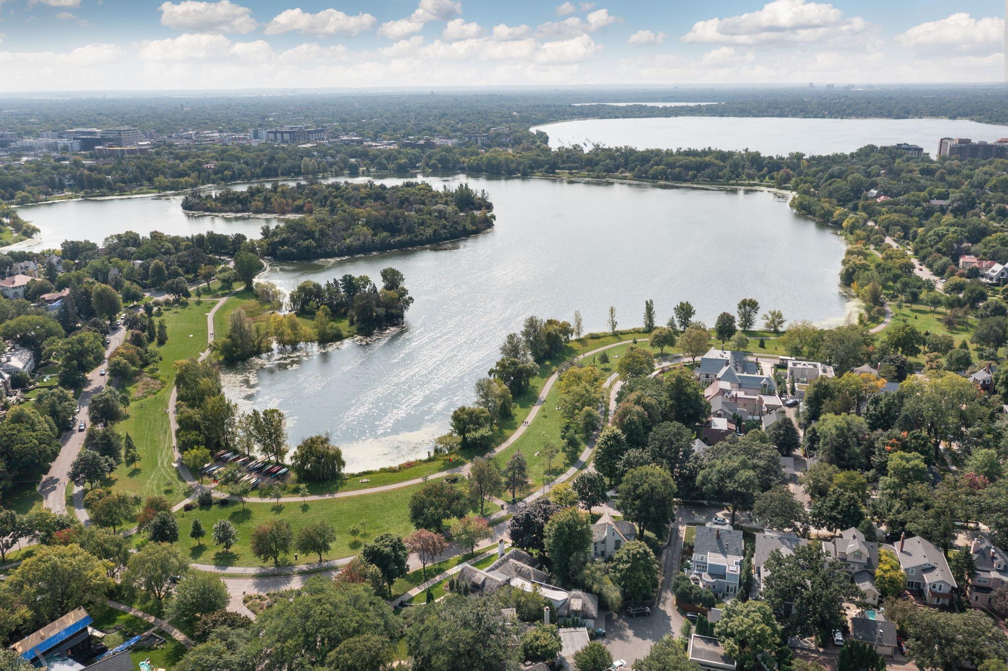 View of Residential at 2400 Lake Of The Isles Parkway, Minneapolis MN 55405, Minneapolis (58 of 65) - Mike Wilen | Minnesota Team Real Estate