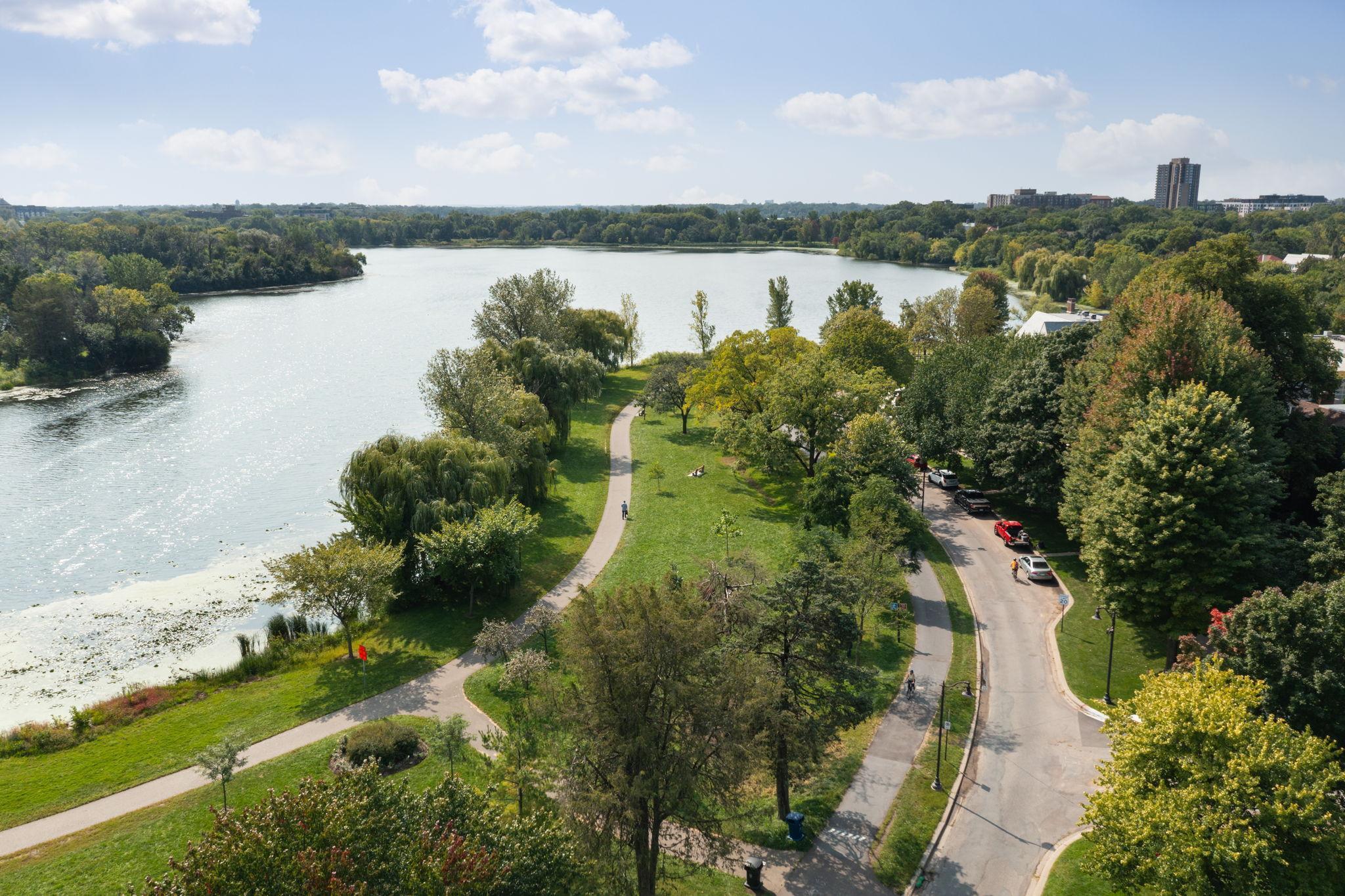 View of Residential at 2400 Lake Of The Isles Parkway, Minneapolis MN 55405, Minneapolis (59 of 65) - Mike Wilen | Minnesota Team Real Estate