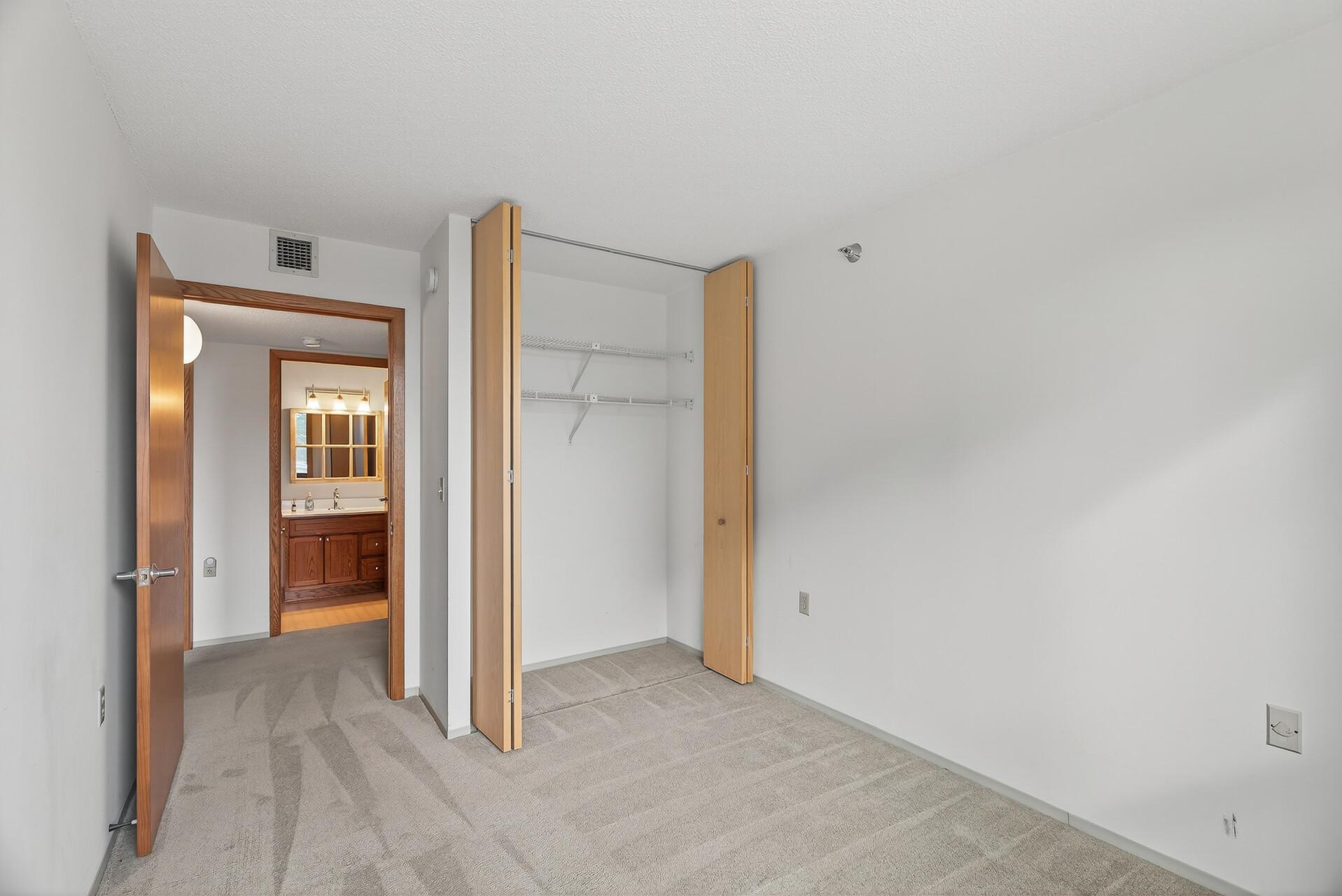 View of Residential at 6615 Lake Shore Drive #302, Richfield MN 55423, Richfield (18 of 31) - Mike Wilen | Minnesota Team Real Estate