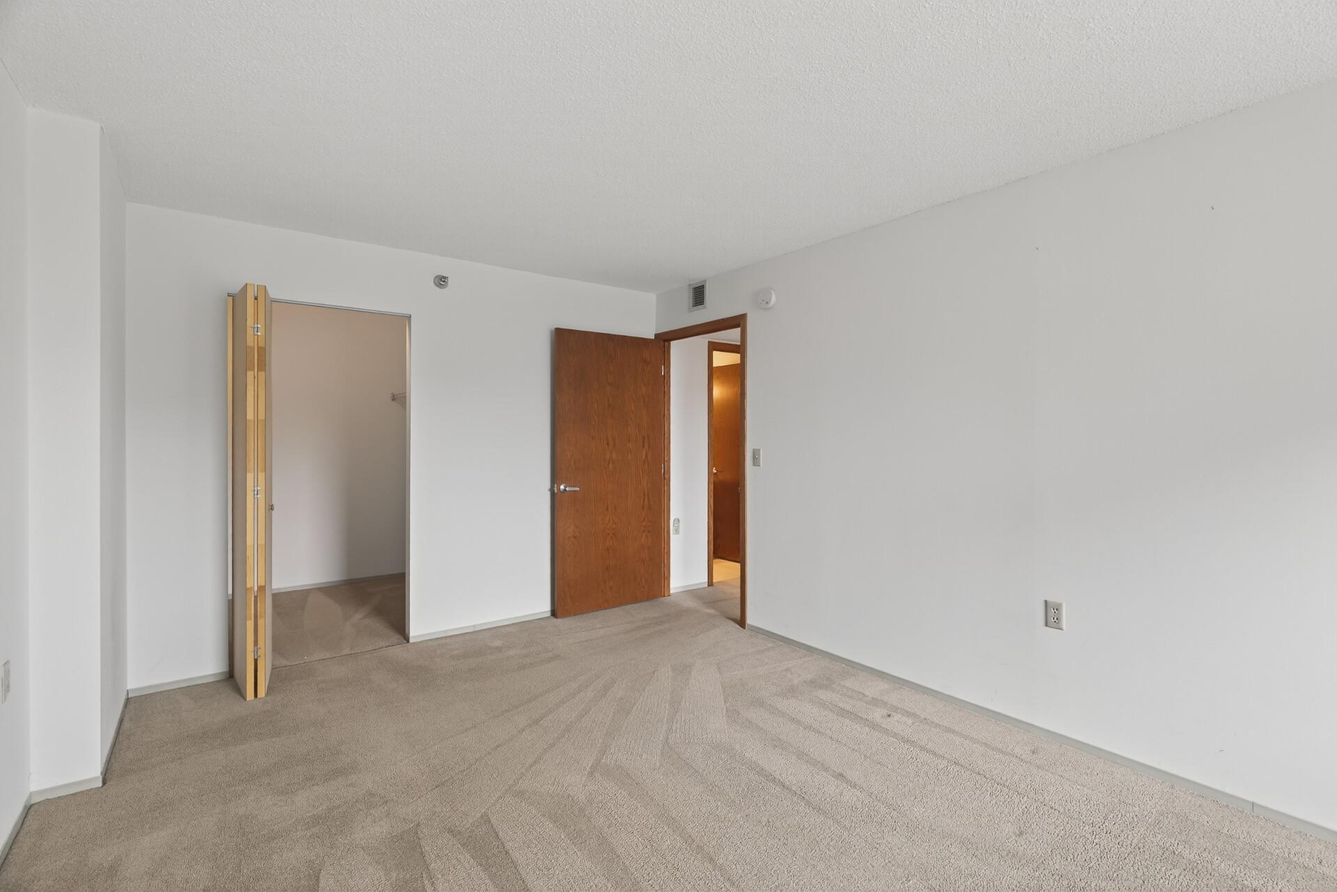 View of Residential at 6615 Lake Shore Drive #302, Richfield MN 55423, Richfield (14 of 31) - Mike Wilen | Minnesota Team Real Estate