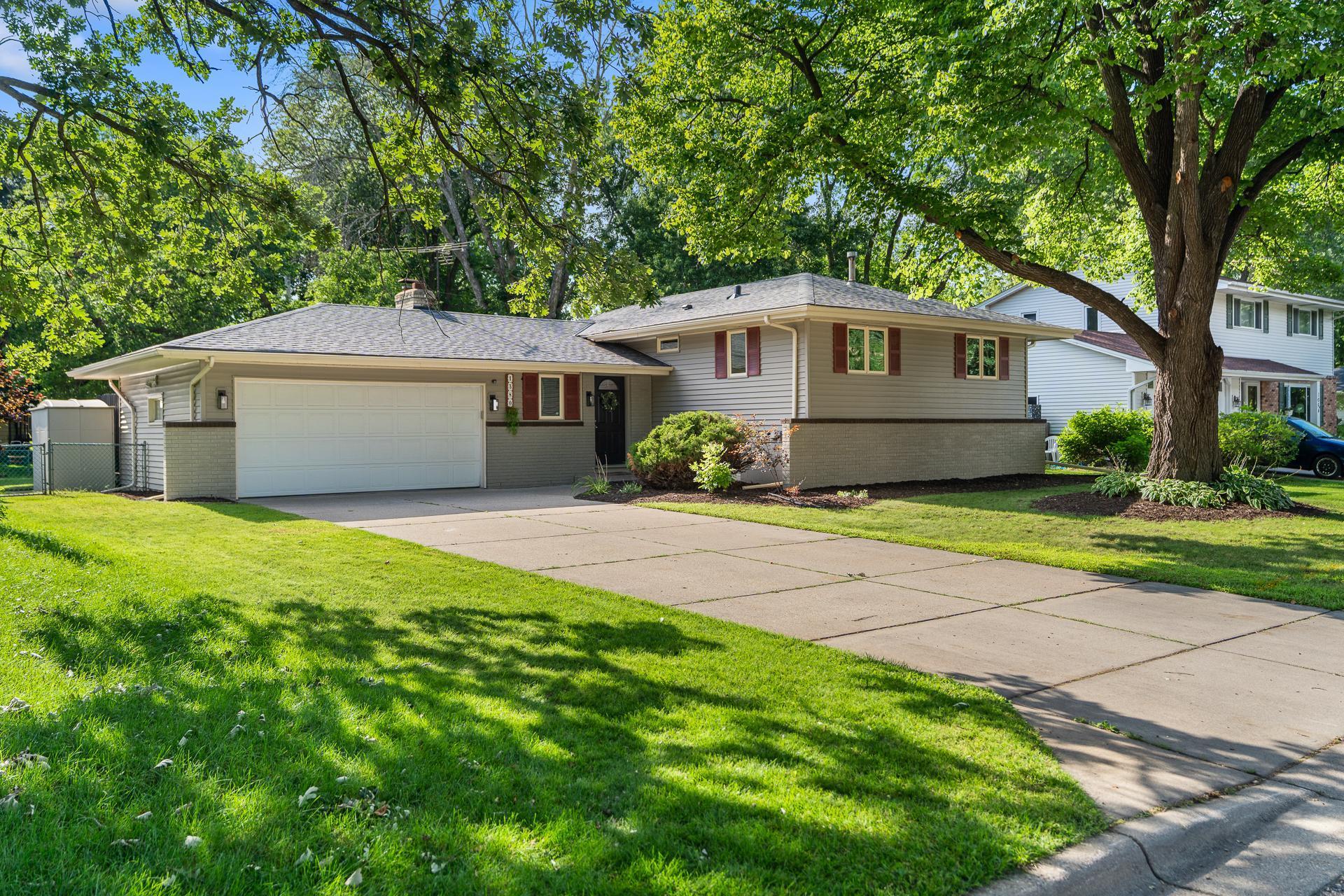 View of Residential at 1380 Parkwood Drive, Woodbury MN 55125, Woodbury - Mike Wilen | Minnesota Team Real Estate