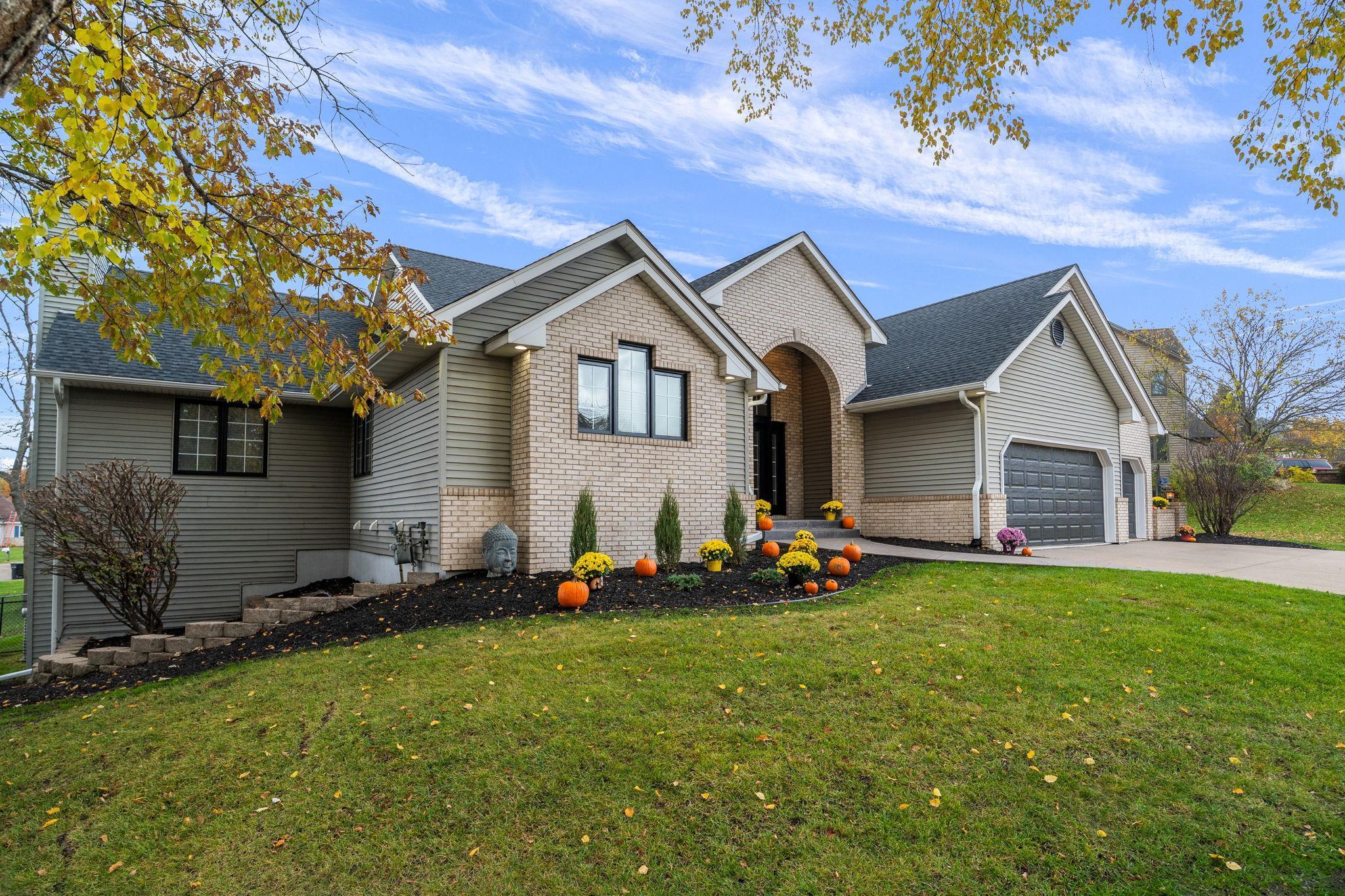 View of Residential at 1162 Lakewood Drive, Maplewood MN 55119, Maplewood (4 of 98) - Mike Wilen | Minnesota Team Real Estate