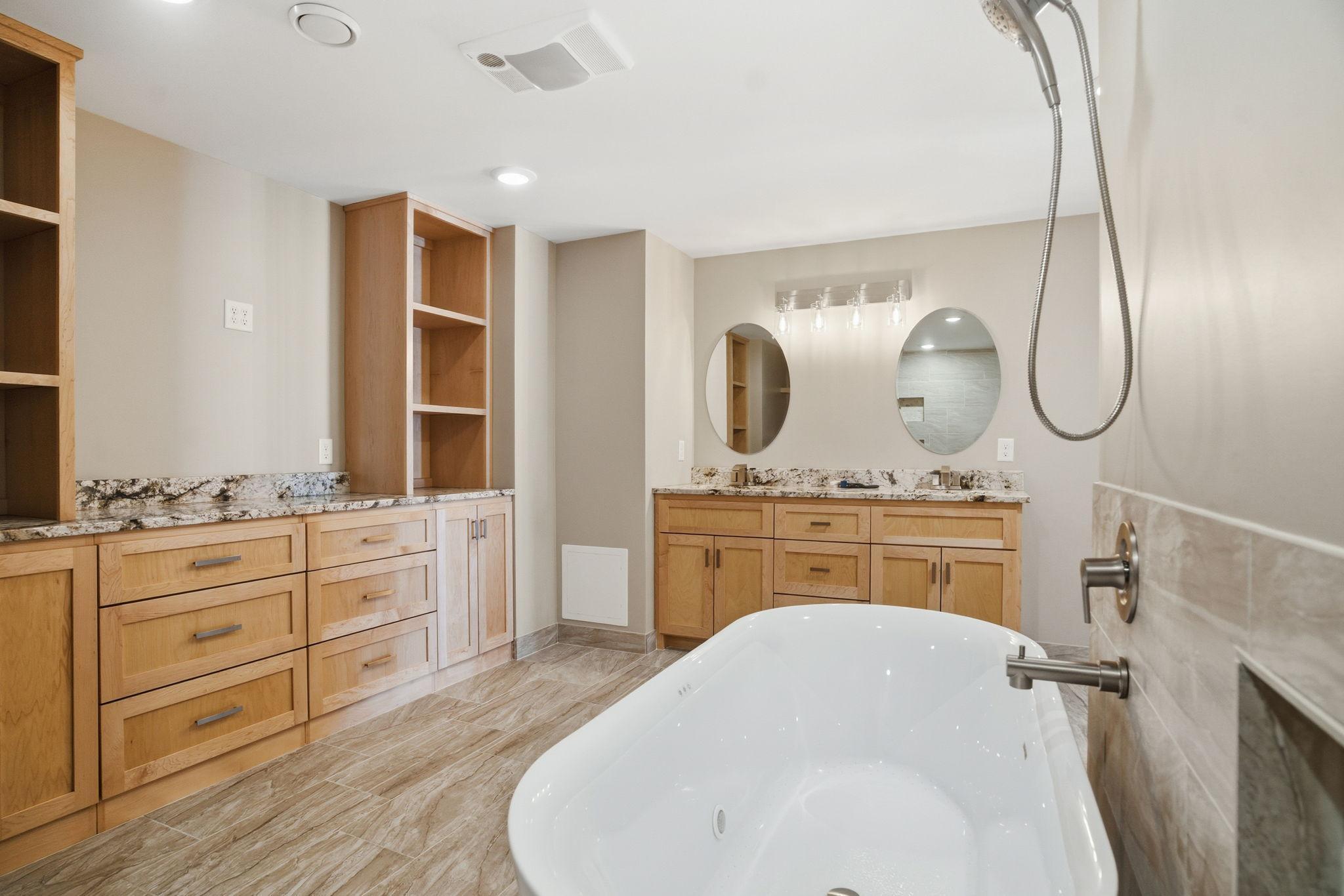 View of Residential at 1162 Lakewood Drive, Maplewood MN 55119, Maplewood (69 of 98) - Mike Wilen | Minnesota Team Real Estate