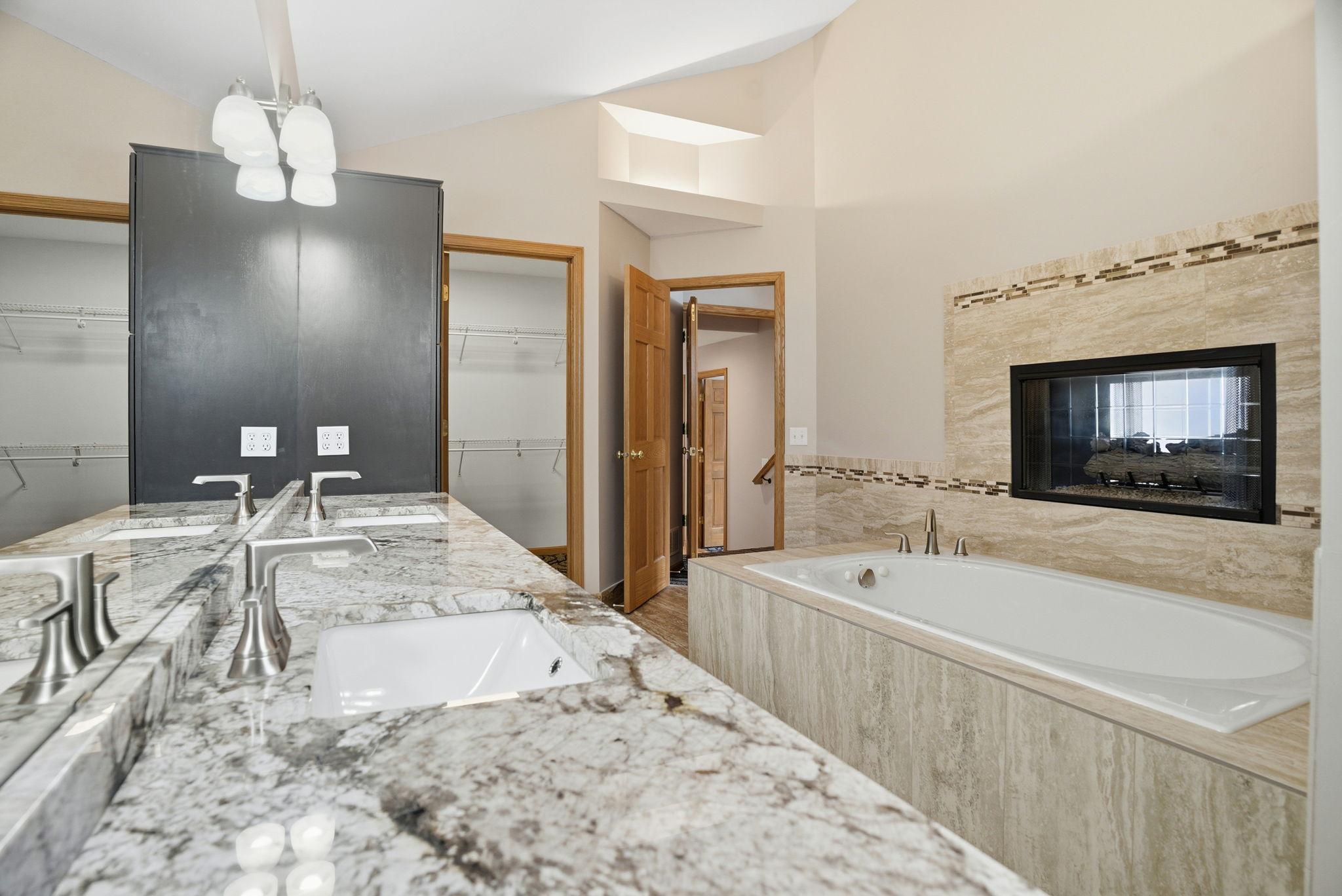 View of Residential at 1162 Lakewood Drive, Maplewood MN 55119, Maplewood (47 of 98) - Mike Wilen | Minnesota Team Real Estate