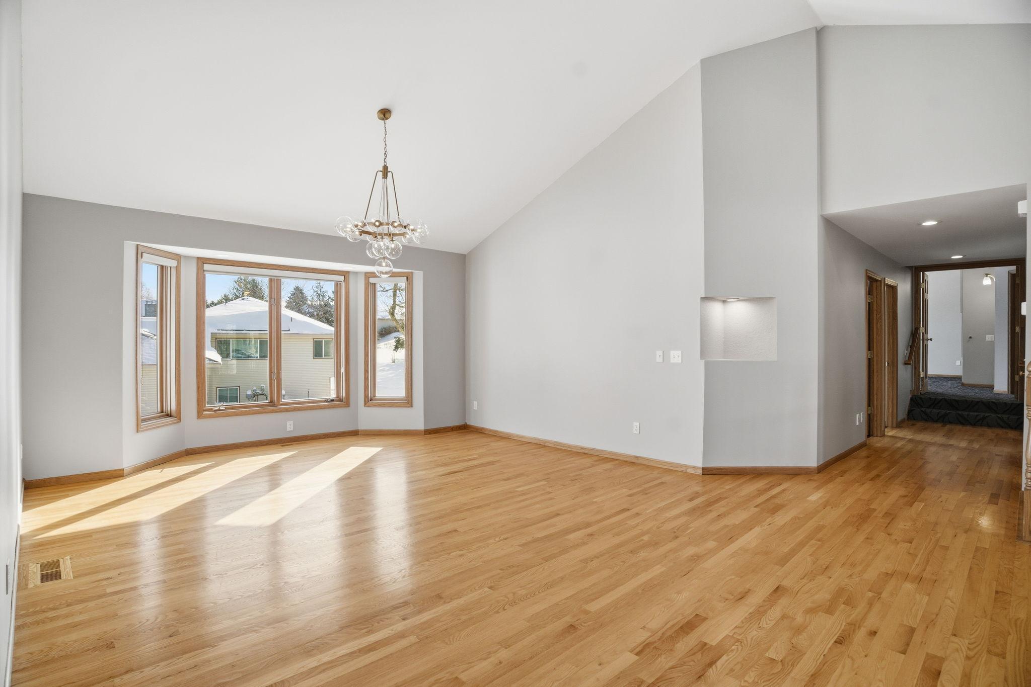View of Residential at 1162 Lakewood Drive, Maplewood MN 55119, Maplewood (36 of 98) - Mike Wilen | Minnesota Team Real Estate