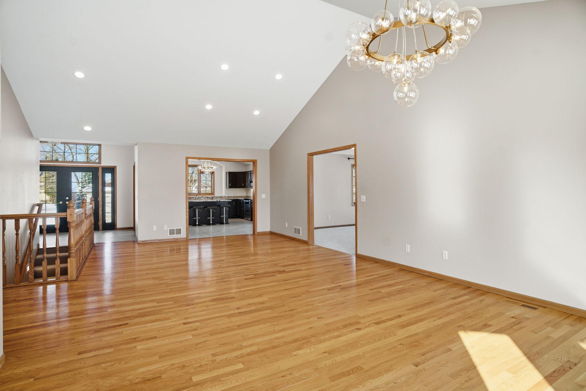 View of Residential at 1162 Lakewood Drive, Maplewood MN 55119, Maplewood (34 of 98) - Mike Wilen | Minnesota Team Real Estate