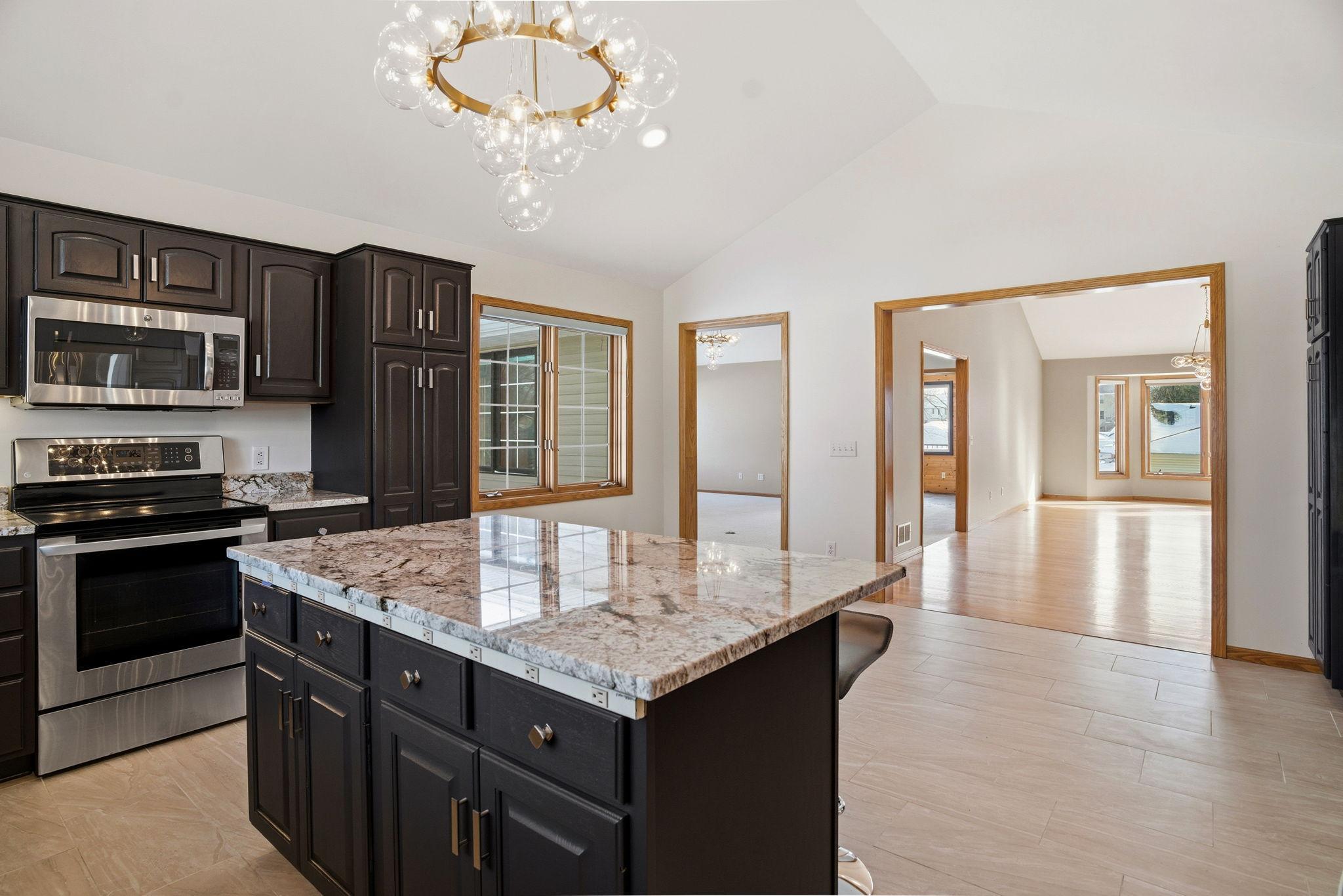 View of Residential at 1162 Lakewood Drive, Maplewood MN 55119, Maplewood (29 of 98) - Mike Wilen | Minnesota Team Real Estate