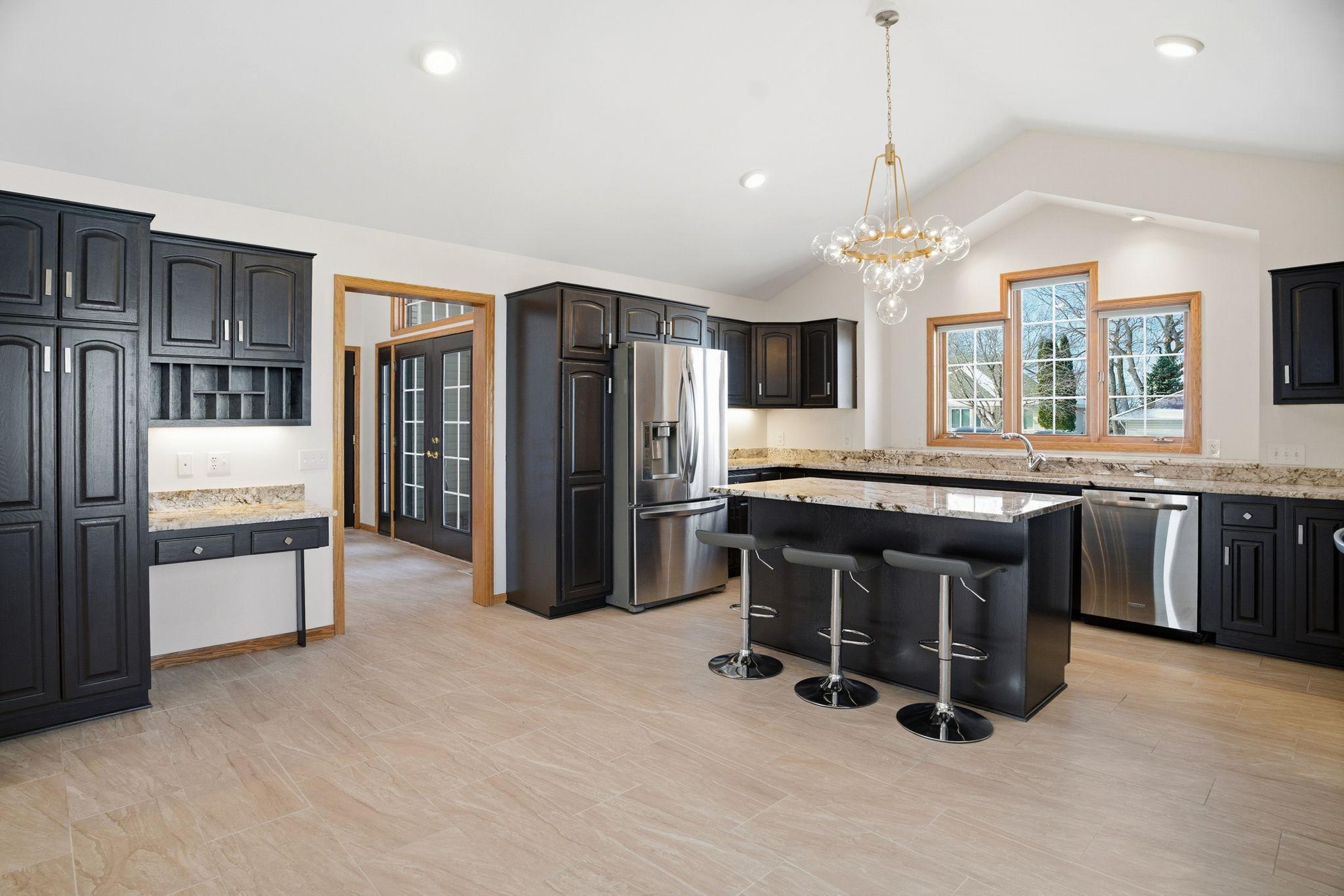 View of Residential at 1162 Lakewood Drive, Maplewood MN 55119, Maplewood (26 of 98) - Mike Wilen | Minnesota Team Real Estate
