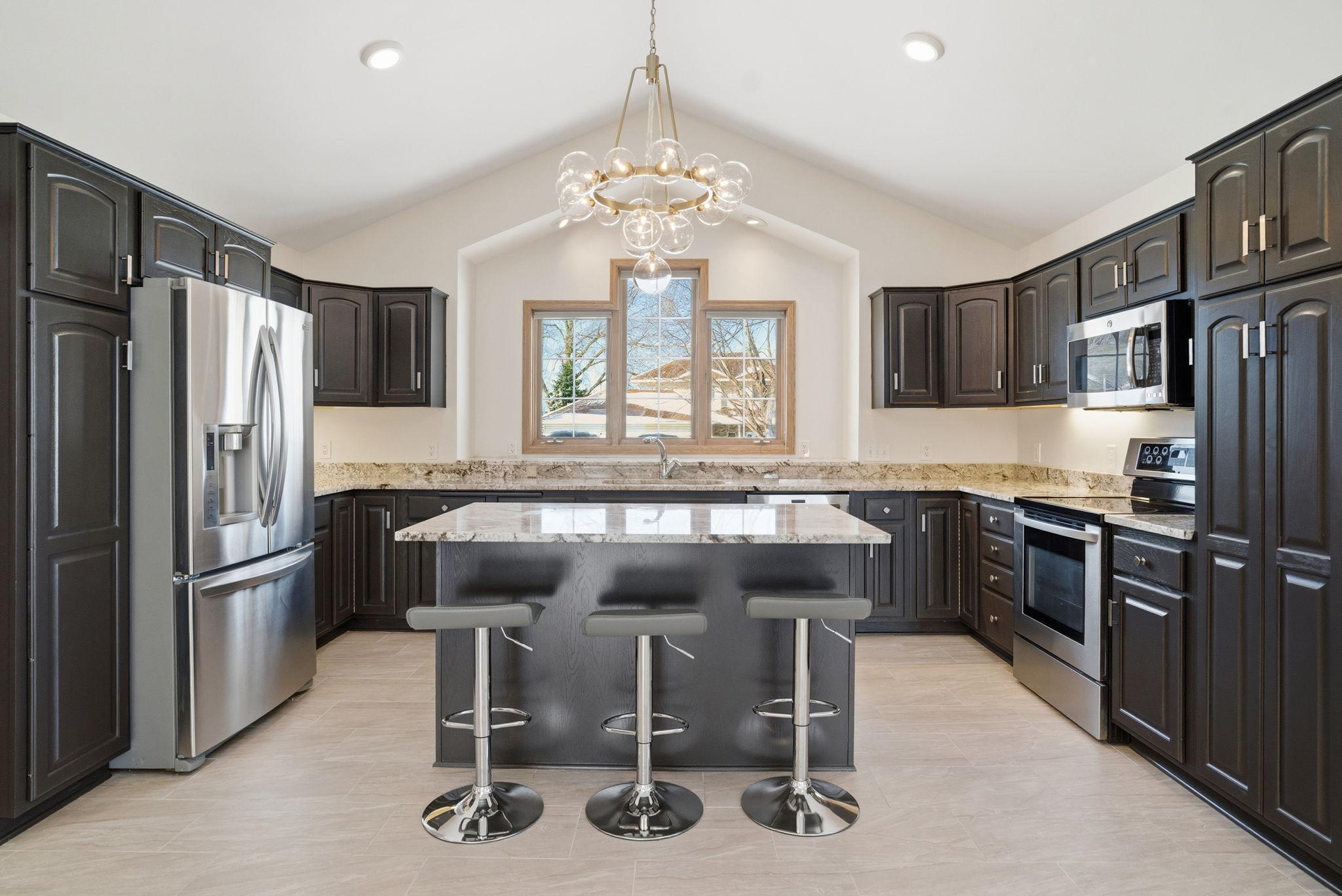 View of Residential at 1162 Lakewood Drive, Maplewood MN 55119, Maplewood (23 of 98) - Mike Wilen | Minnesota Team Real Estate