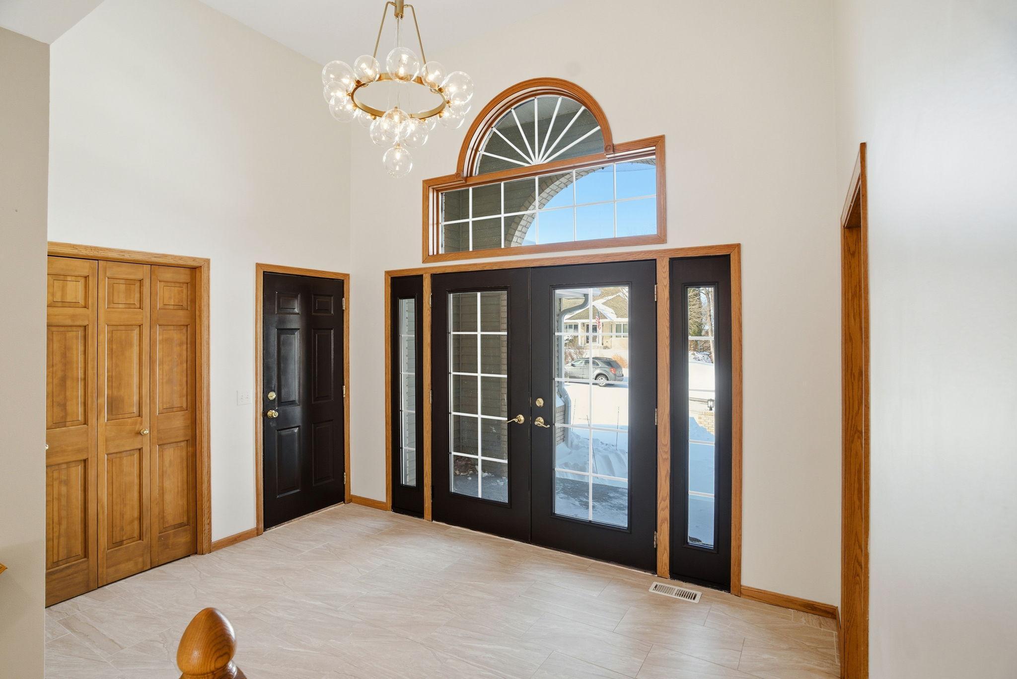 View of Residential at 1162 Lakewood Drive, Maplewood MN 55119, Maplewood (20 of 98) - Mike Wilen | Minnesota Team Real Estate