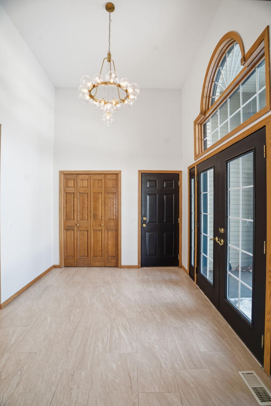 View of Residential at 1162 Lakewood Drive, Maplewood MN 55119, Maplewood (19 of 98) - Mike Wilen | Minnesota Team Real Estate