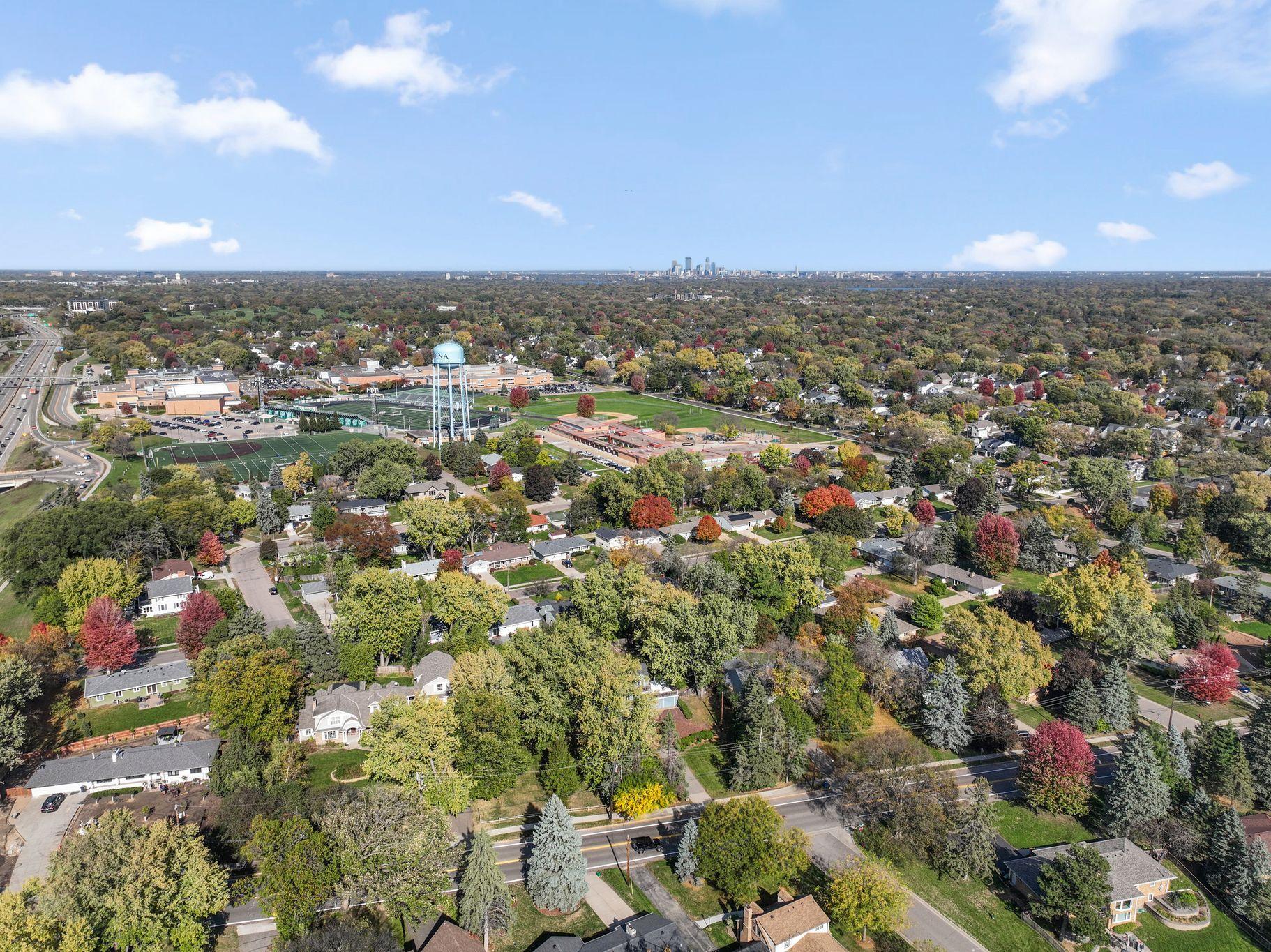 View of Residential at 4812 Valley View Road, Edina MN 55424, Edina (55 of 61) - Mike Wilen | Minnesota Team Real Estate