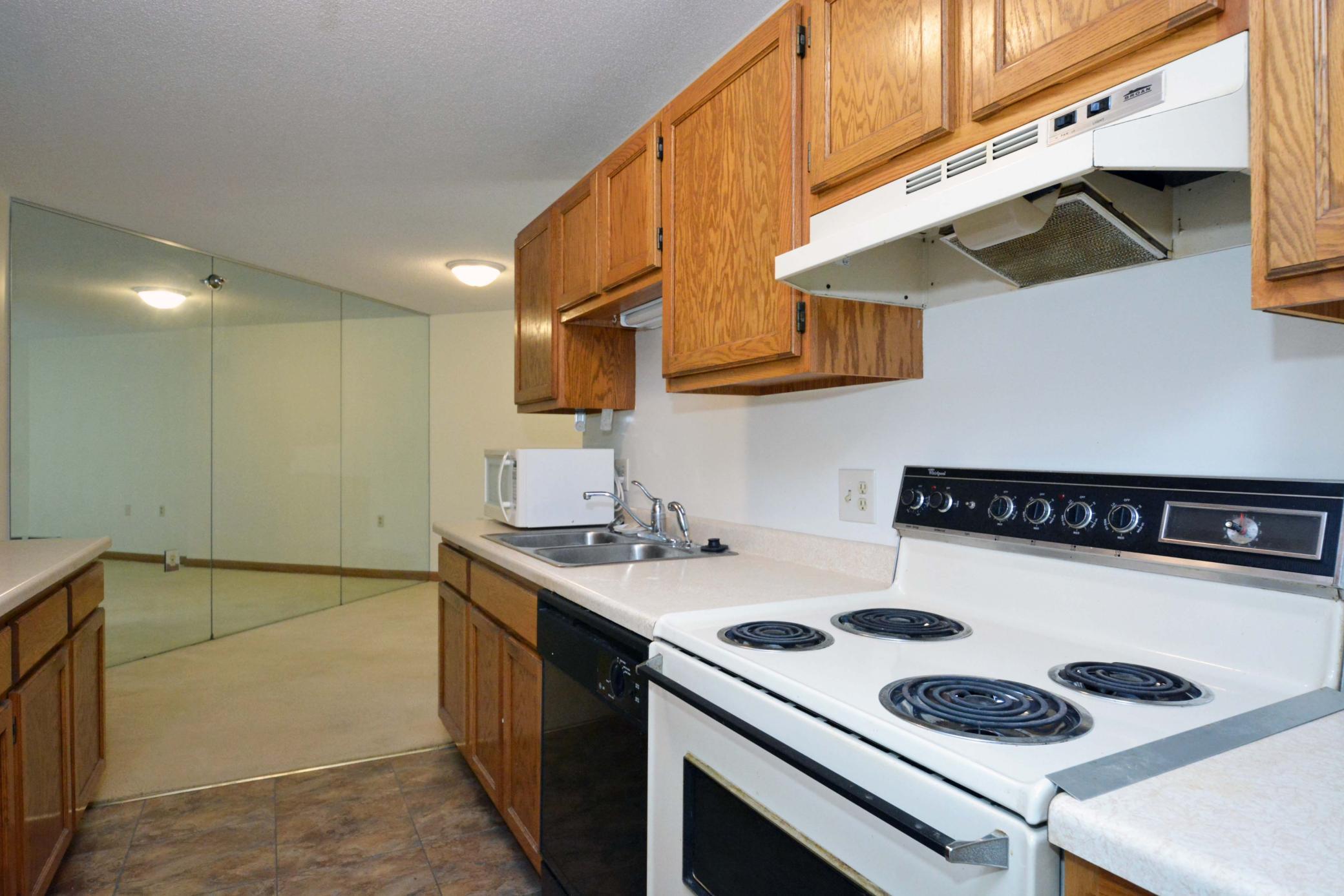 View of Residential at 6615 Lake Shore Drive #603, Richfield MN 55423, Richfield (14 of 39) - Mike Wilen | Minnesota Team Real Estate