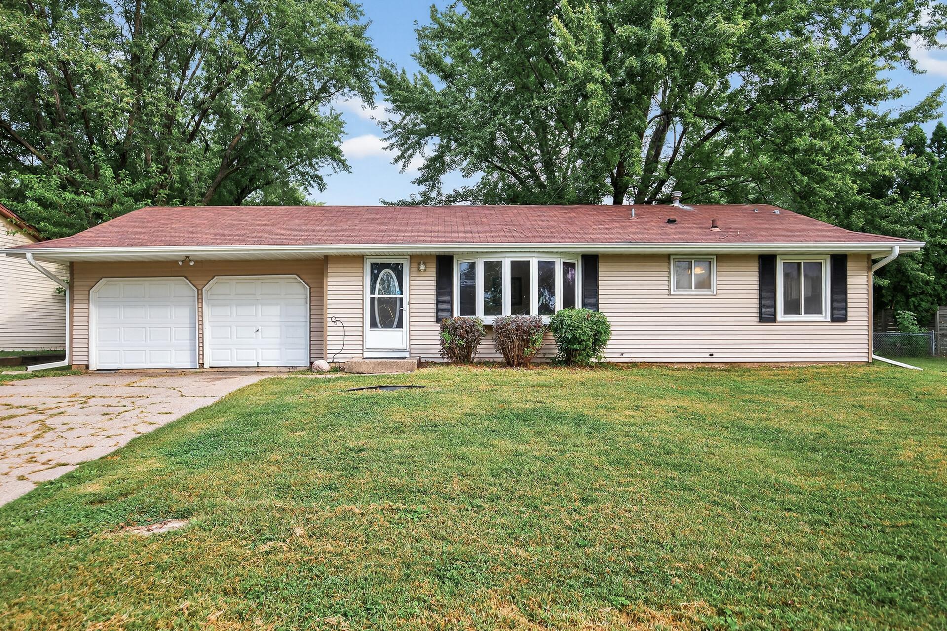 View of Residential at 921 Cortland Drive, Apple Valley MN 55124, Apple Valley - Mike Wilen | Minnesota Team Real Estate