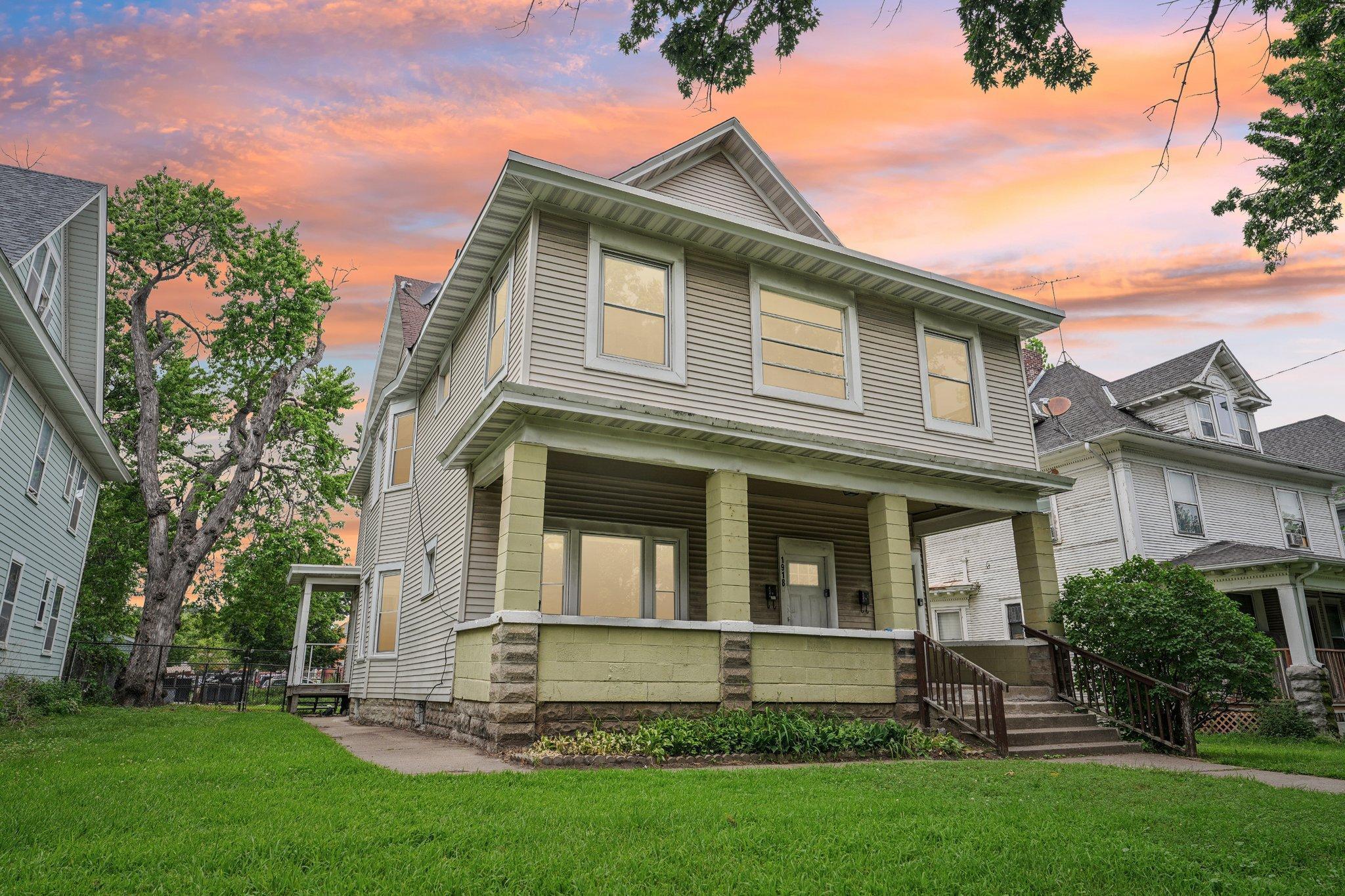 View of Residential Income at 1916 Elliot Avenue, Minneapolis MN 55404, Minneapolis - Mike Wilen | Minnesota Team Real Estate