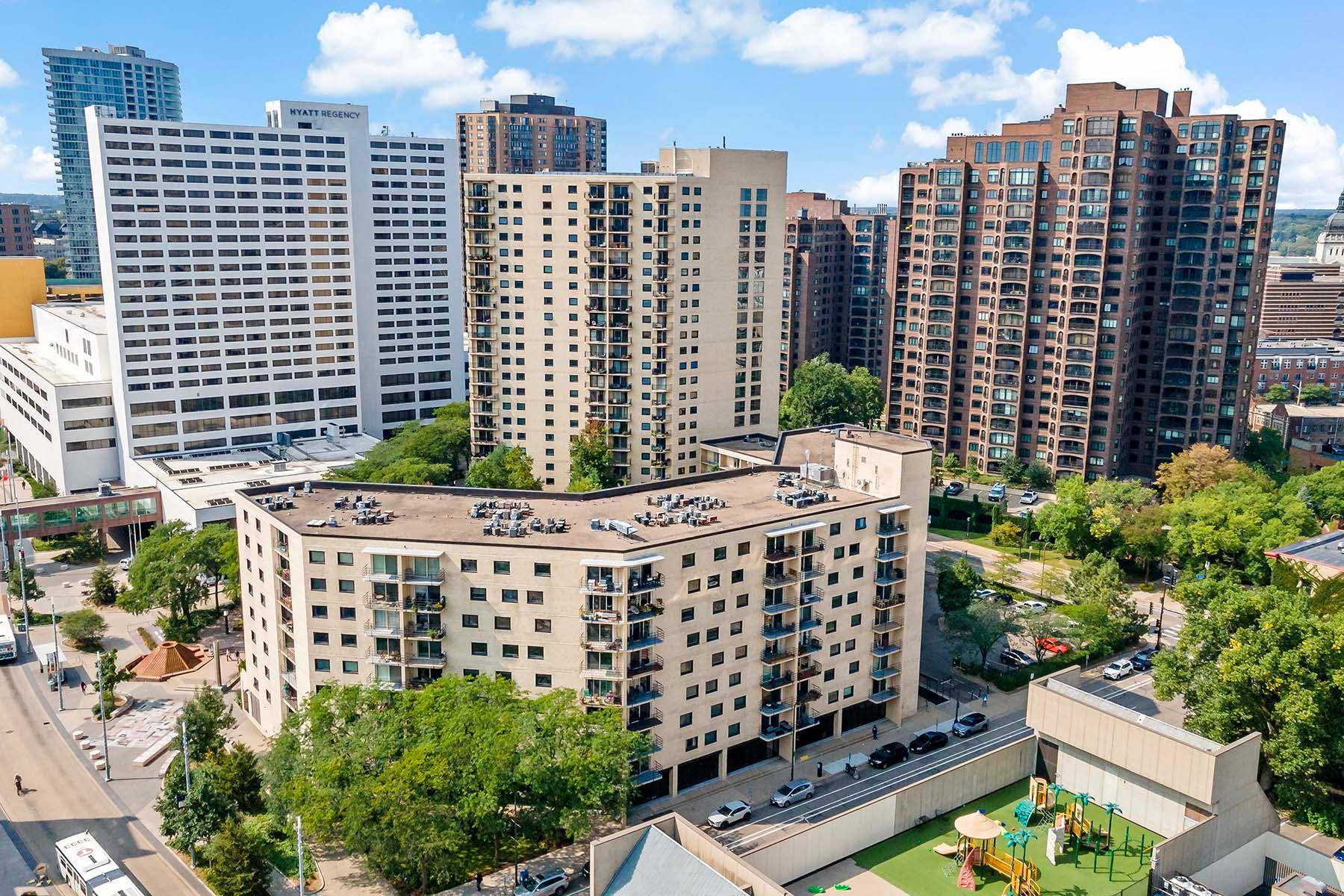 View of Residential at 1225 Lasalle Avenue #2207, Minneapolis MN 55403, Minneapolis - Mike Wilen | Minnesota Team Real Estate