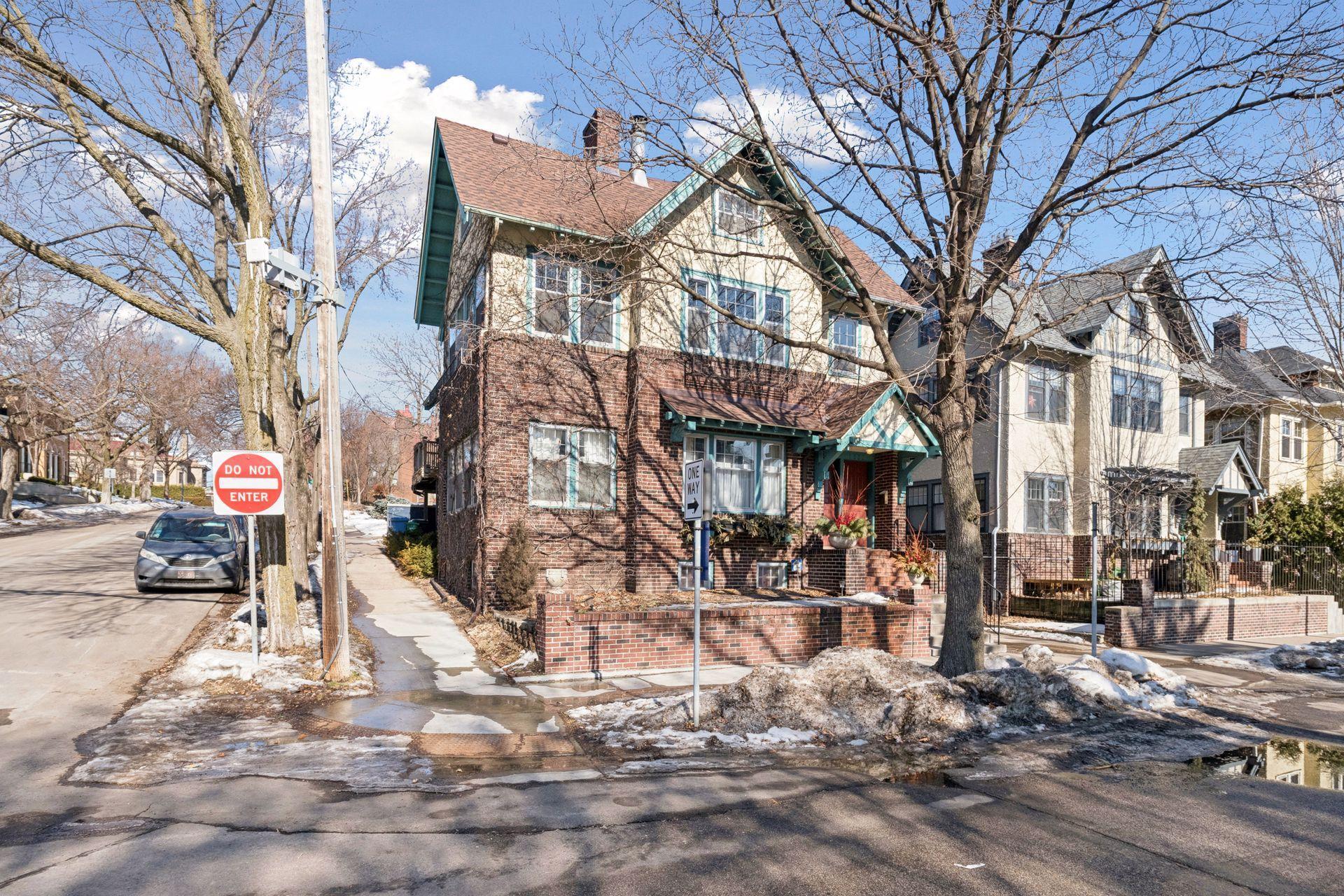 View of Residential at 1222 Douglas Avenue, Minneapolis MN 55403, Minneapolis (42 of 59) - Mike Wilen | Minnesota Team Real Estate