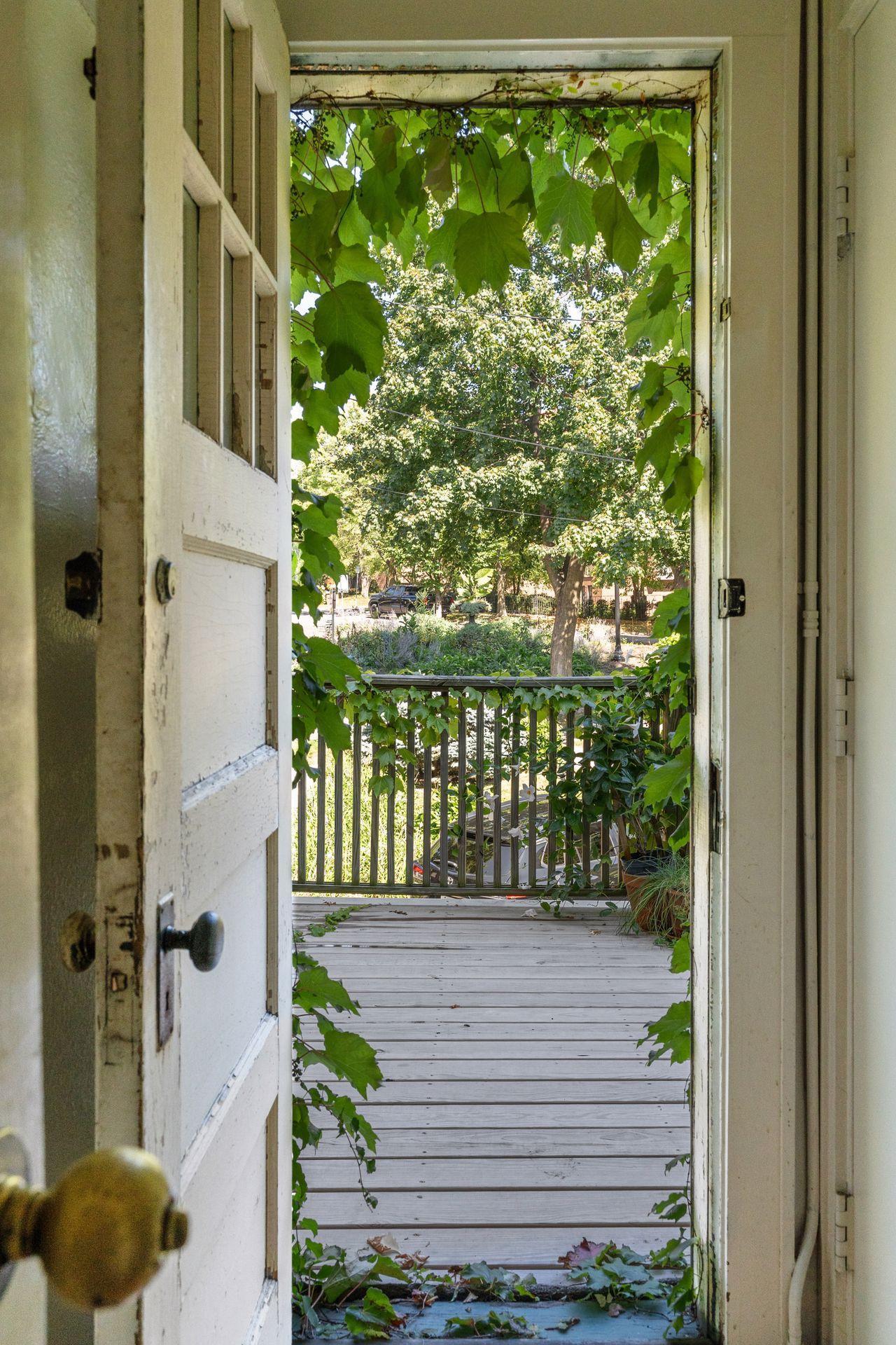 View of Residential at 1222 Douglas Avenue, Minneapolis MN 55403, Minneapolis (47 of 59) - Mike Wilen | Minnesota Team Real Estate