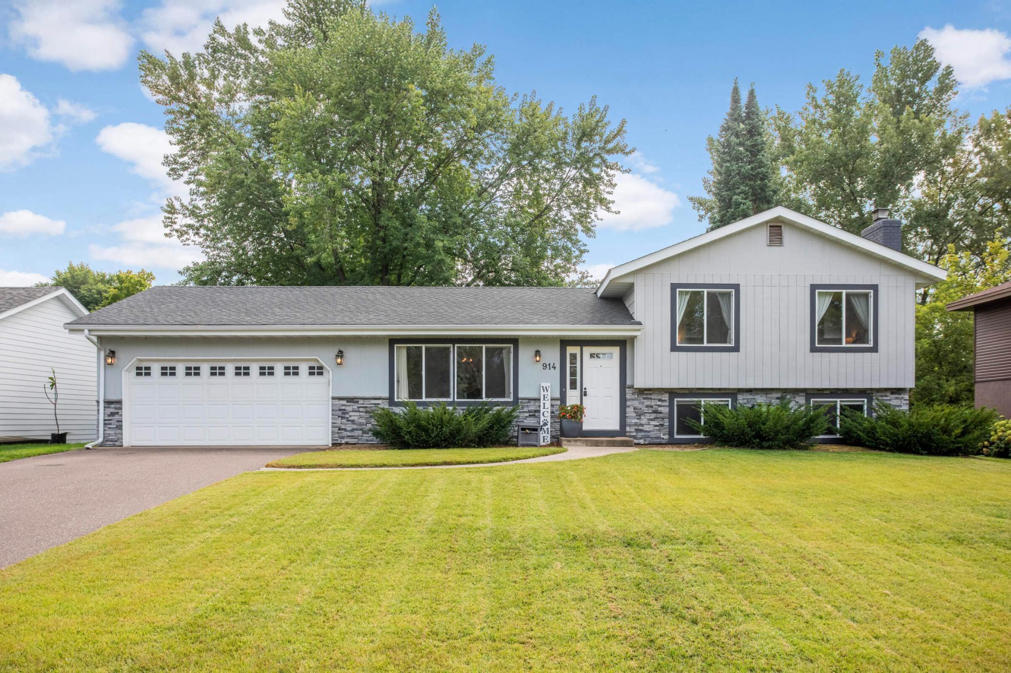View of Residential at 914 98th Avenue, Blaine MN 55434, Blaine - Mike Wilen | Minnesota Team Real Estate
