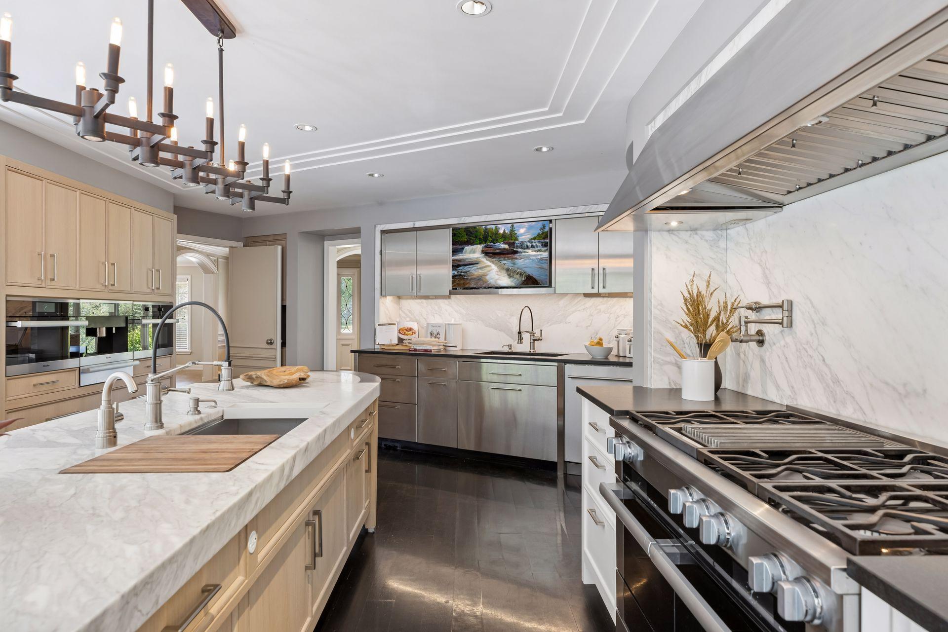 View of Residential at 2501 France Avenue, Saint Louis Park MN 55416, Saint Louis Park (16 of 97) - Mike Wilen | Minnesota Team Real Estate