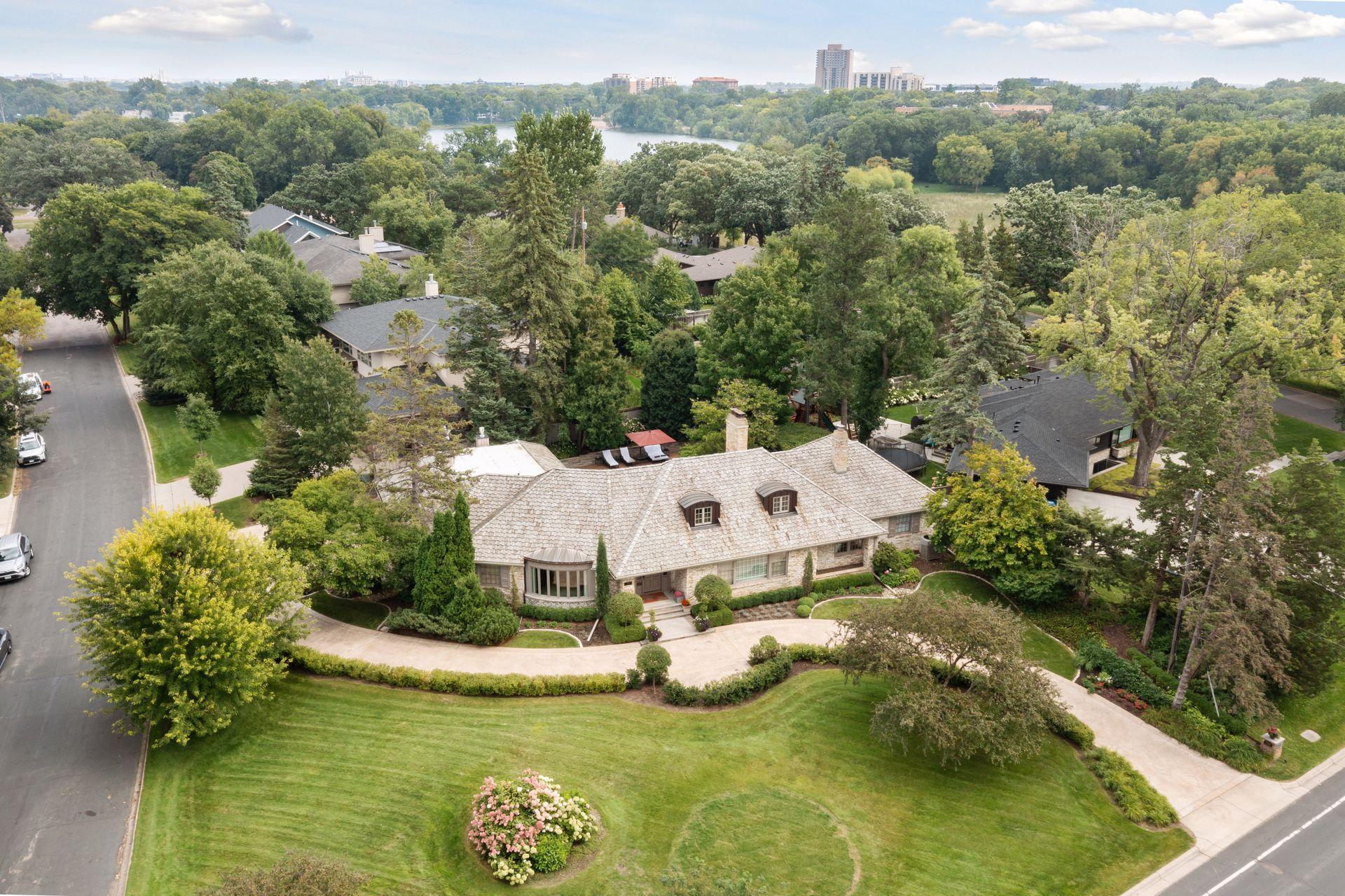View of Residential at 2501 France Avenue, Saint Louis Park MN 55416, Saint Louis Park (90 of 97) - Mike Wilen | Minnesota Team Real Estate
