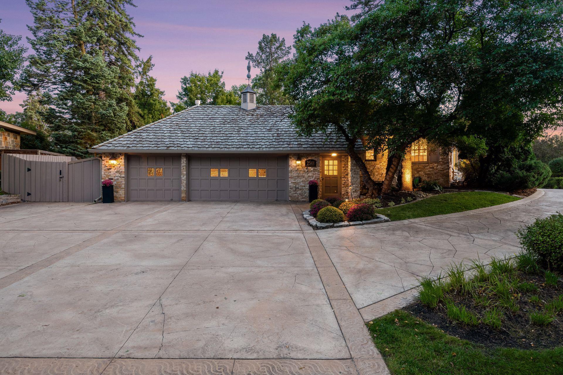 View of Residential at 2501 France Avenue, Saint Louis Park MN 55416, Saint Louis Park (89 of 97) - Mike Wilen | Minnesota Team Real Estate