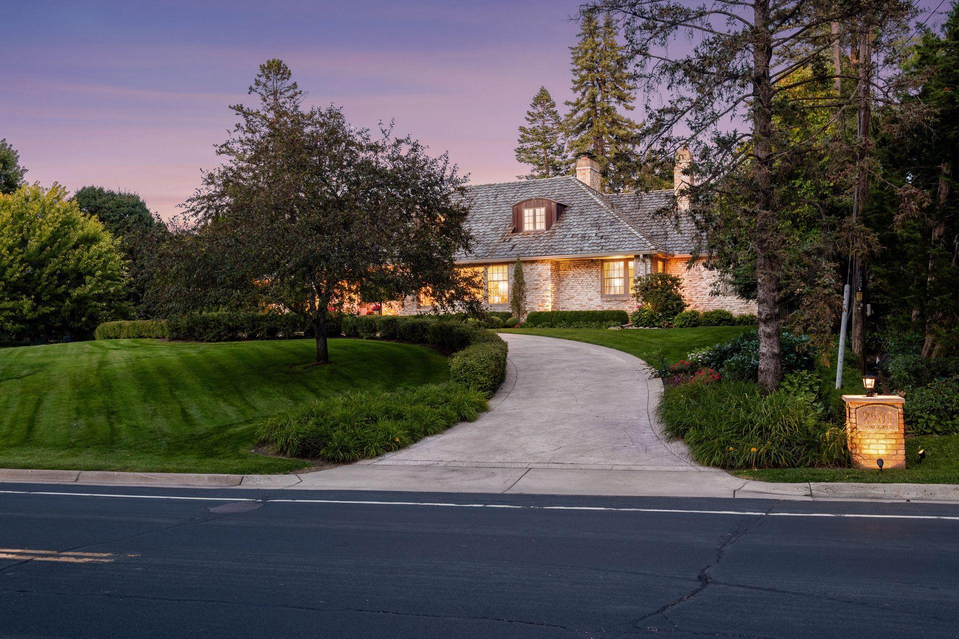 View of Residential at 2501 France Avenue, Saint Louis Park MN 55416, Saint Louis Park (81 of 97) - Mike Wilen | Minnesota Team Real Estate