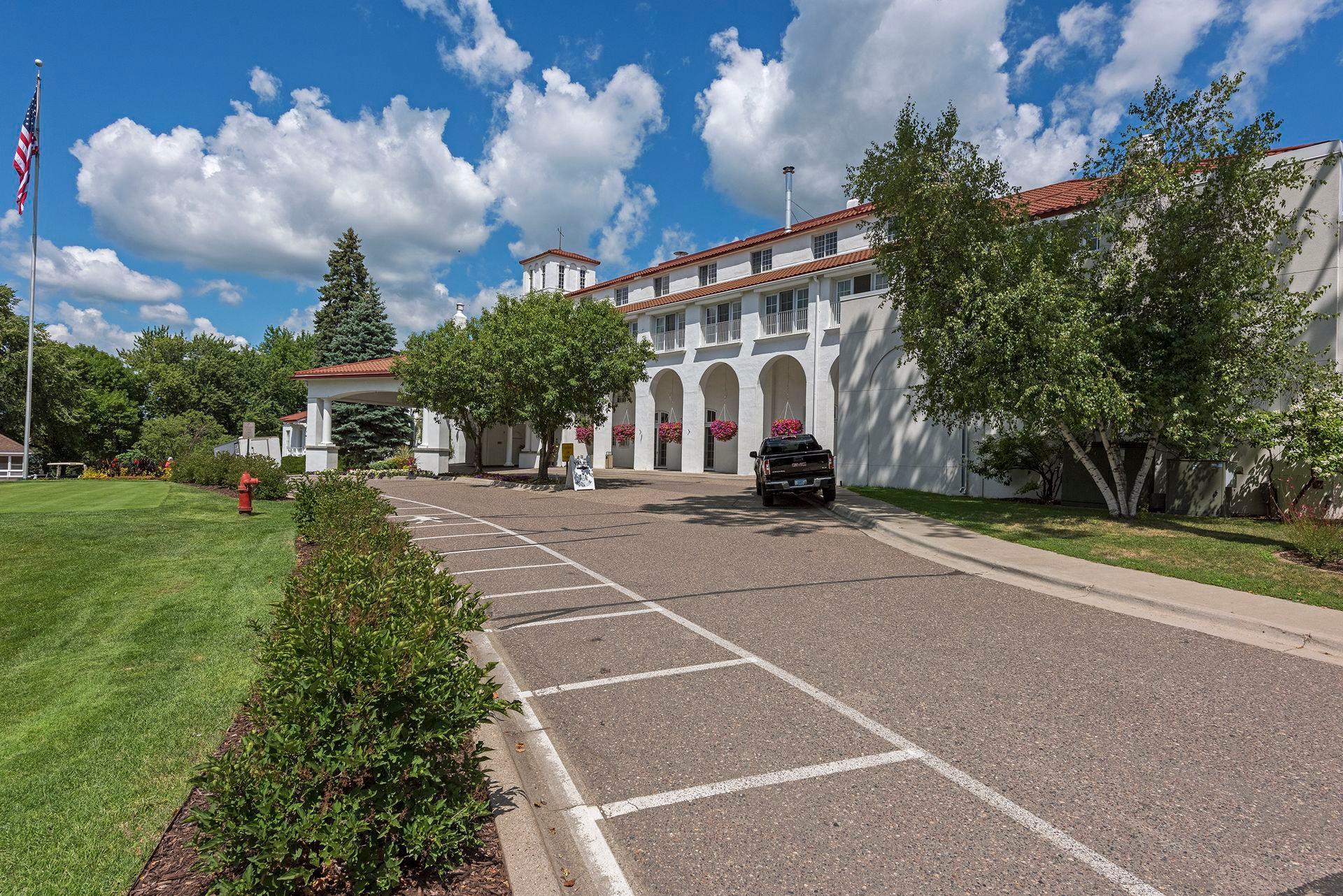 View of Residential at 2323 Huntington Point Road, Minnetonka Beach MN 55391, Minnetonka Beach (35 of 36) - Mike Wilen | Minnesota Team Real Estate