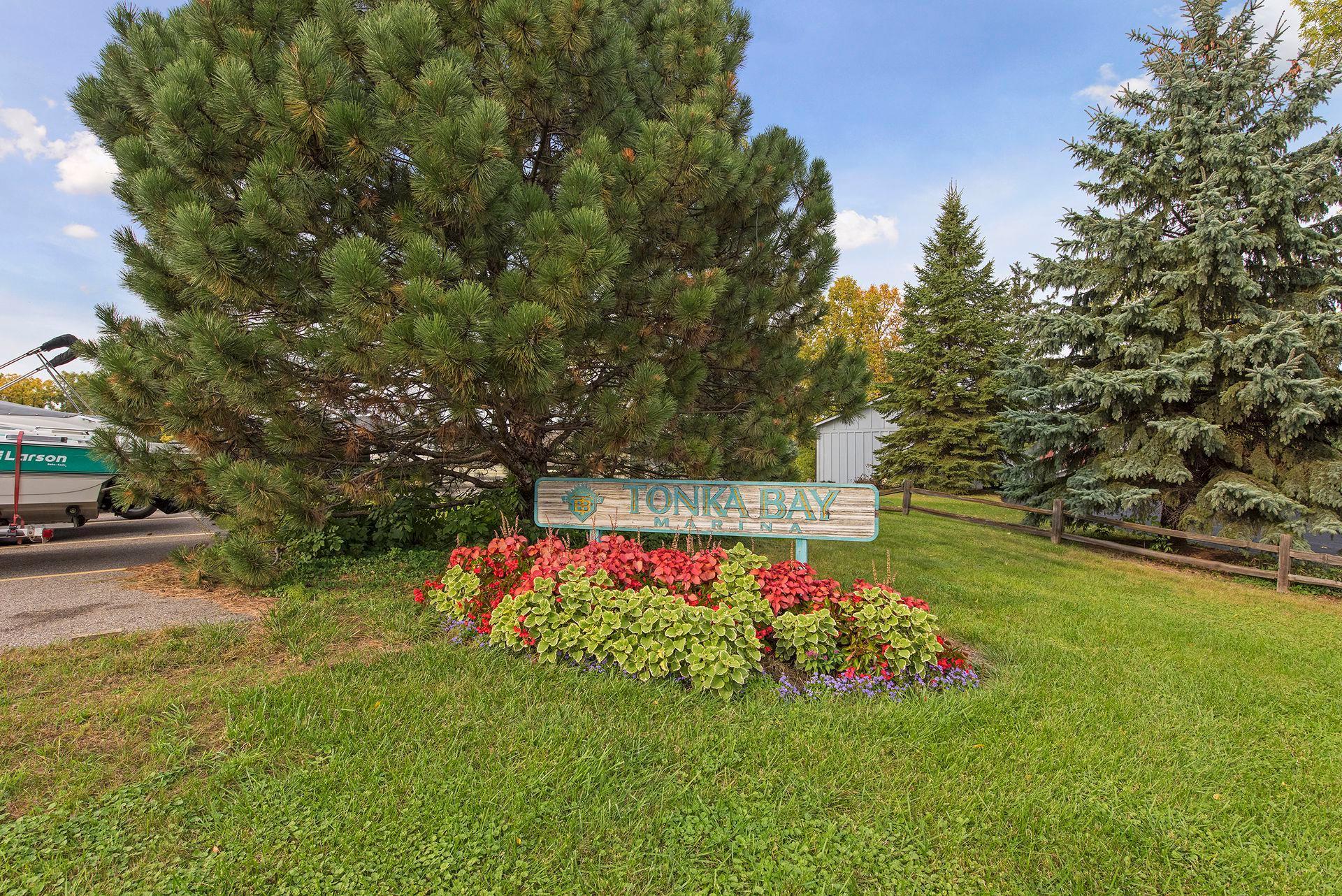 View of Residential at 2323 Huntington Point Road, Minnetonka Beach MN 55391, Minnetonka Beach (32 of 36) - Mike Wilen | Minnesota Team Real Estate
