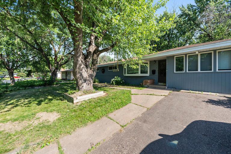 View of Residential at 2813 Ohenry Road, Brooklyn Center MN 55430, Brooklyn Center - Mike Wilen | Minnesota Team Real Estate
