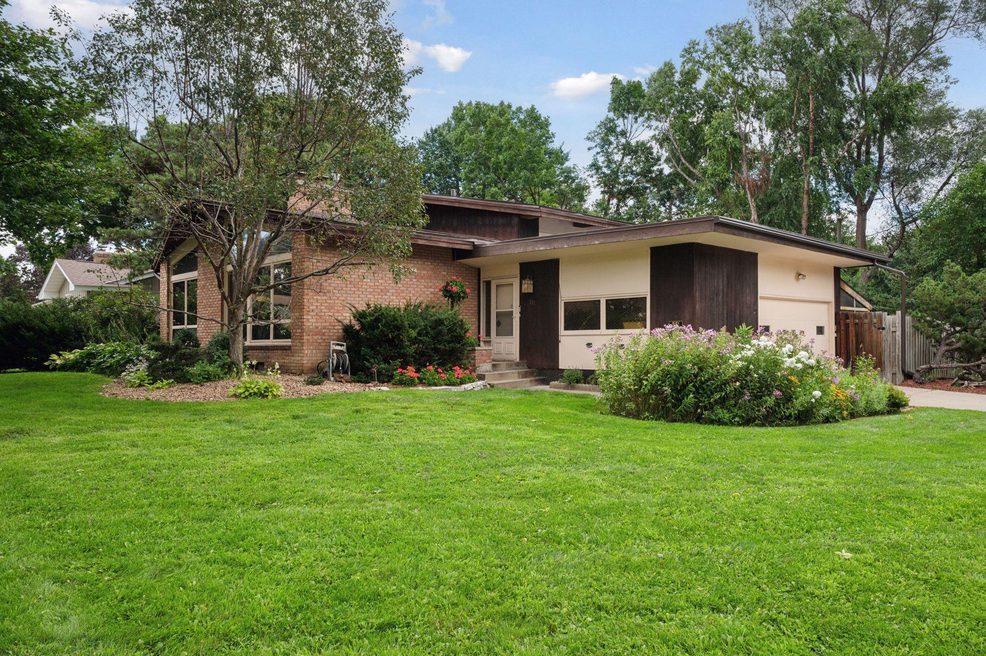 View of Residential at 521 Sumter Avenue, Golden Valley MN 55426, Golden Valley - Mike Wilen | Minnesota Team Real Estate