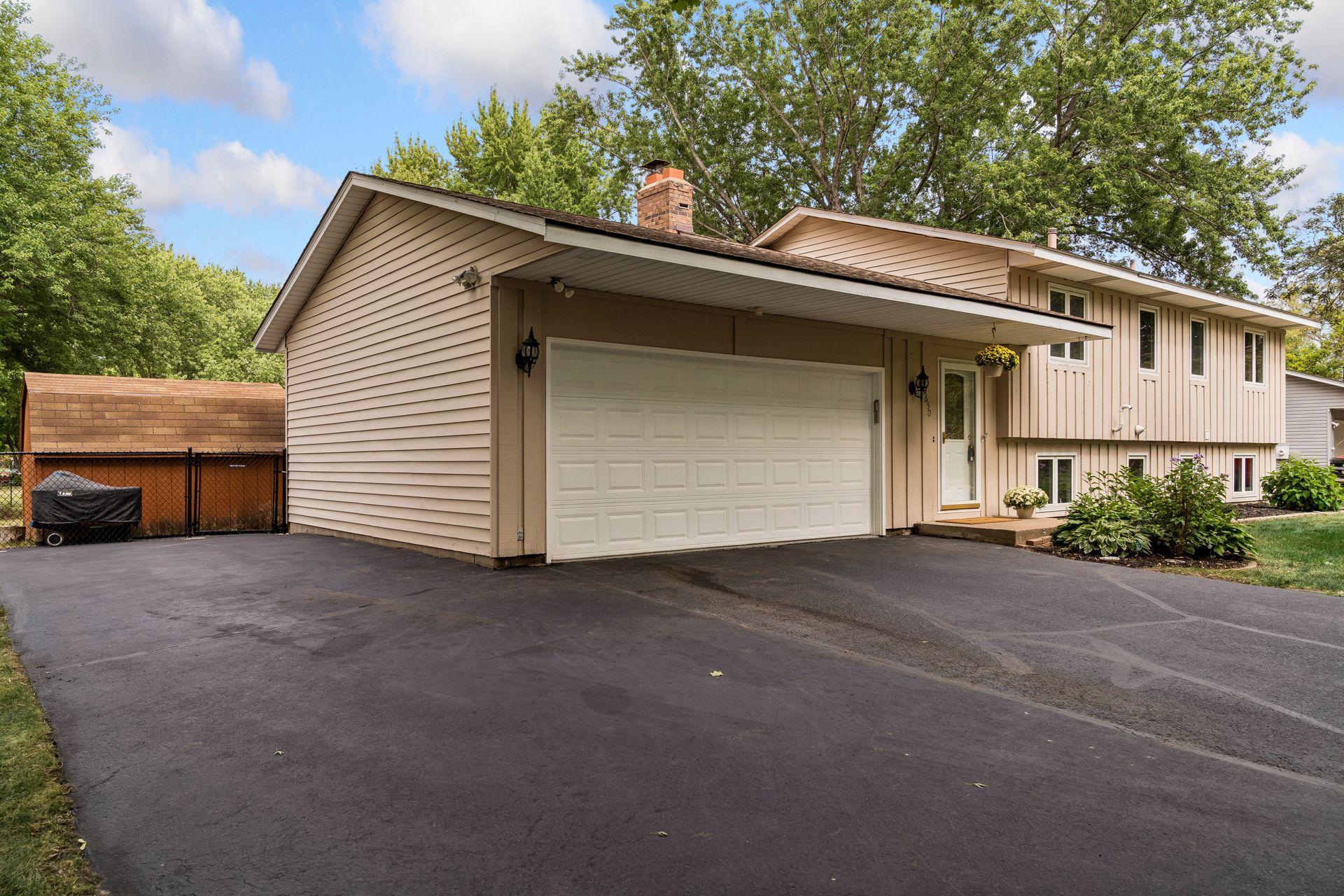 View of Residential at 10650 105th Avenue, Maple Grove MN 55369, Maple Grove (41 of 42) - Mike Wilen | Minnesota Team Real Estate