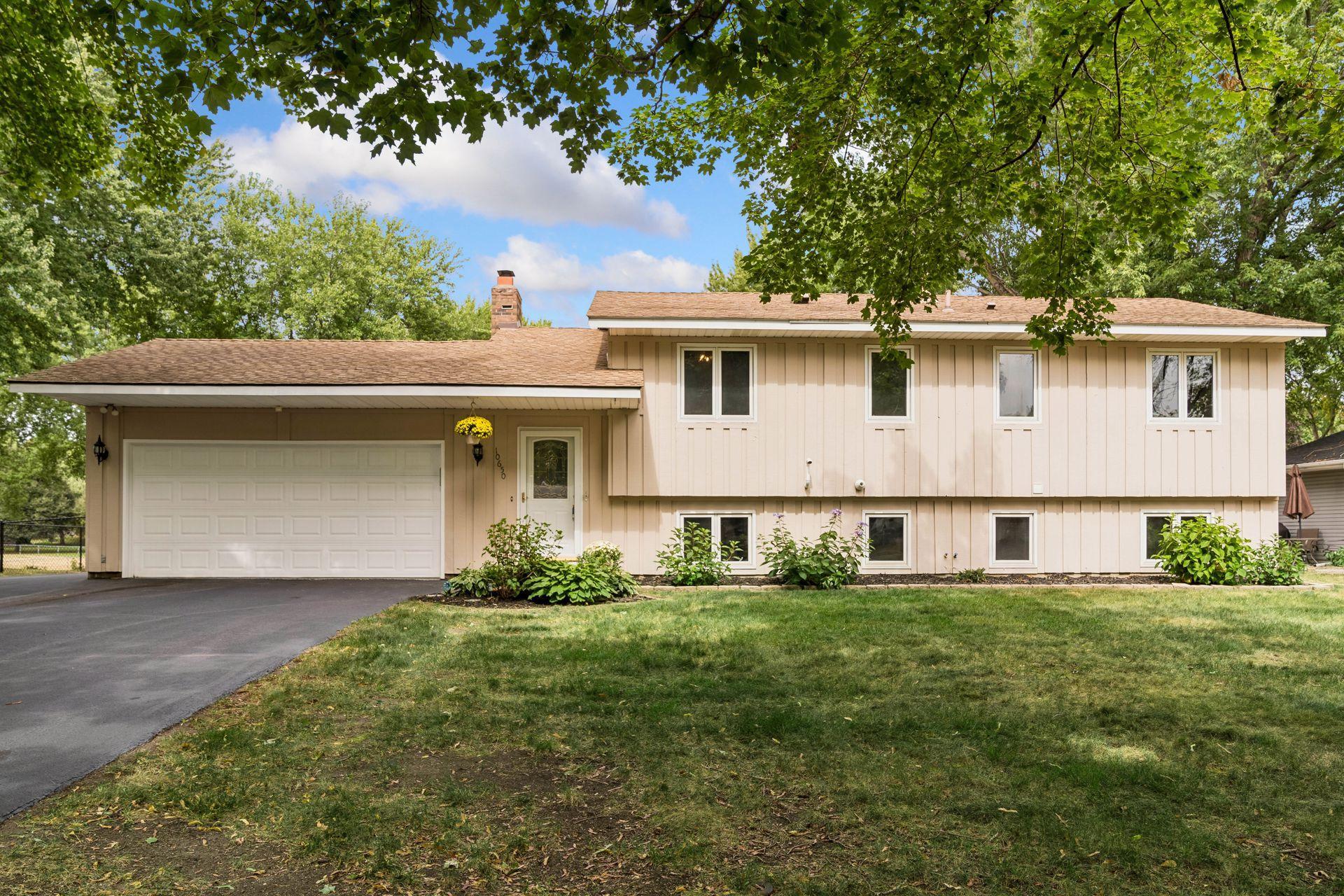View of Residential at 10650 105th Avenue, Maple Grove MN 55369, Maple Grove (2 of 42) - Mike Wilen | Minnesota Team Real Estate