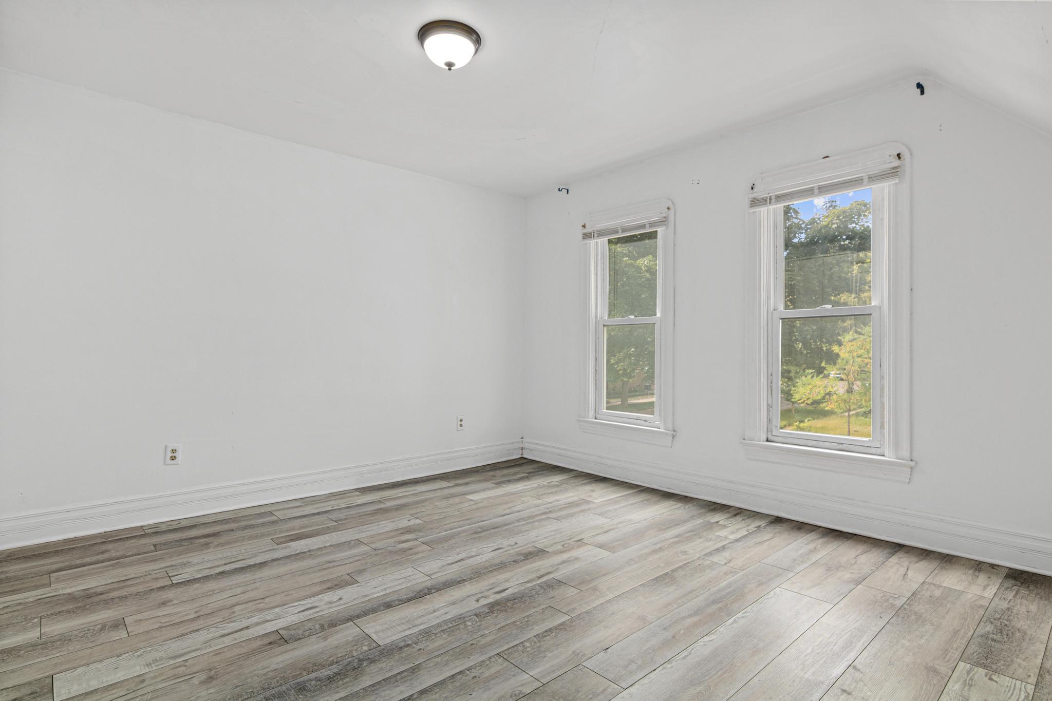 View of Residential at 1174 Edgerton Street, Saint Paul MN 55130, Saint Paul (14 of 16) - Mike Wilen | Minnesota Team Real Estate