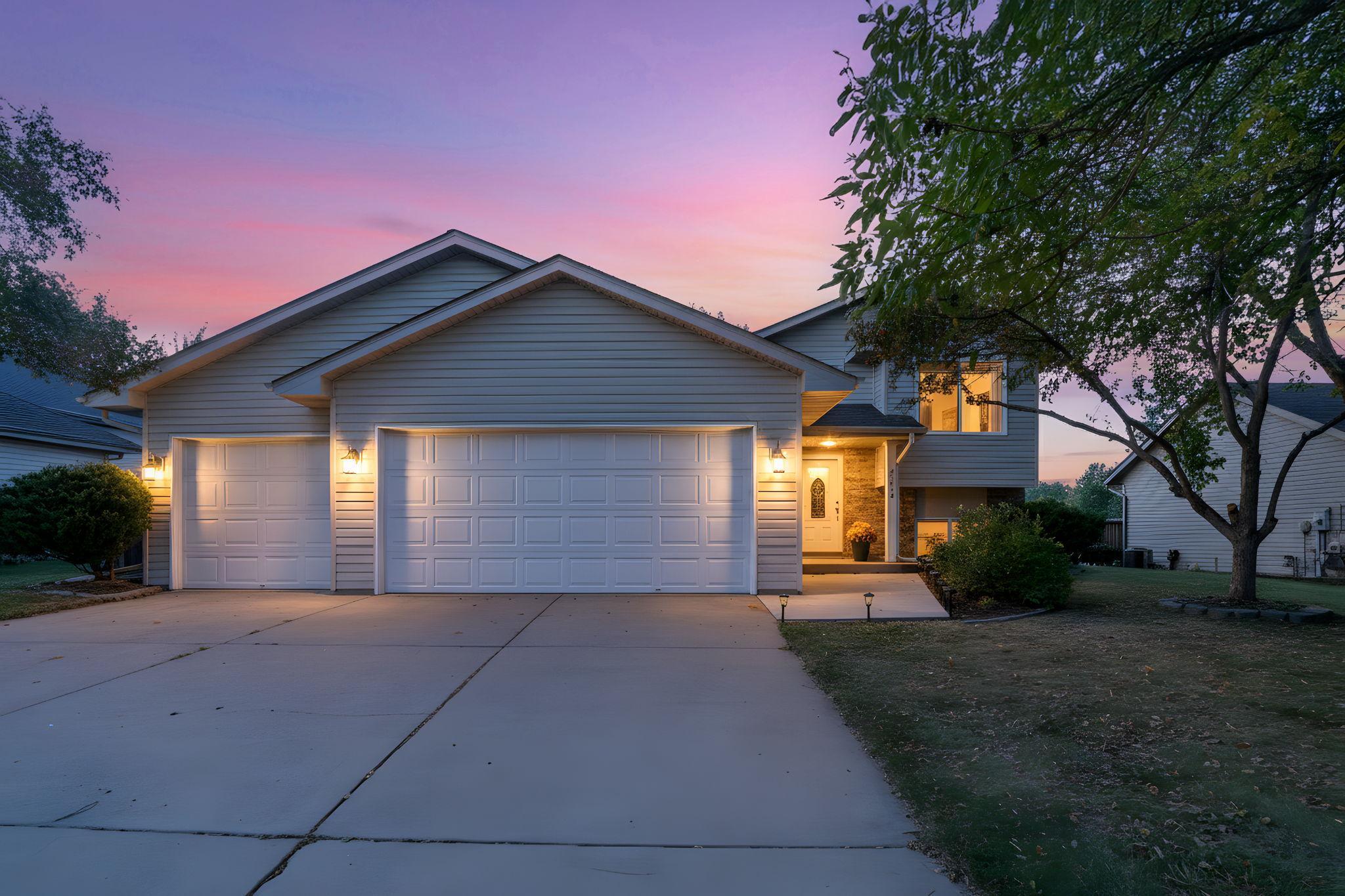 View of Residential at 5110 92nd Crescent, Brooklyn Park MN 55443, Brooklyn Park - Mike Wilen | Minnesota Team Real Estate