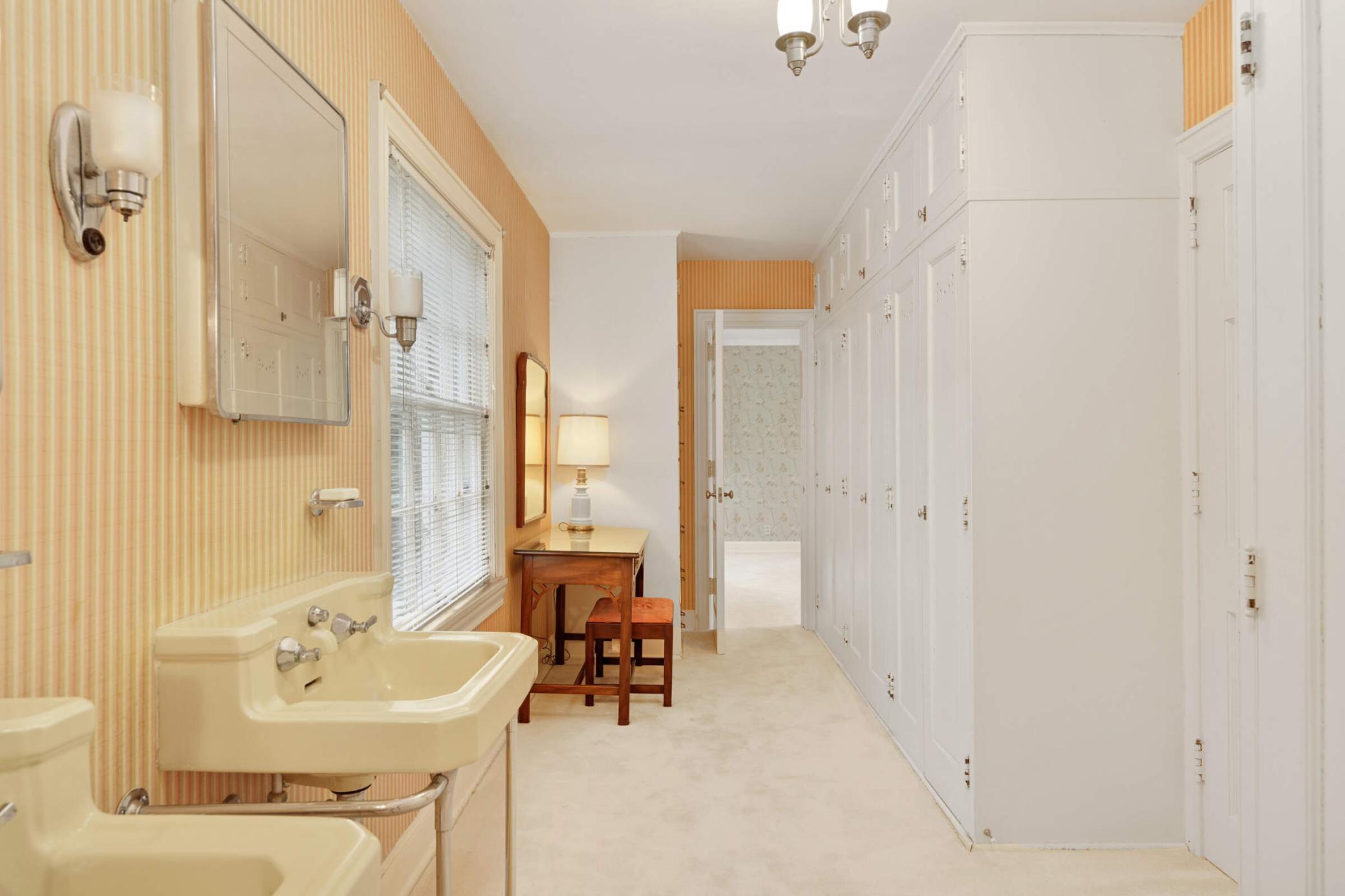 View of Residential at 8 Merilane, Edina MN 55436, Edina (41 of 67) - Mike Wilen | Minnesota Team Real Estate