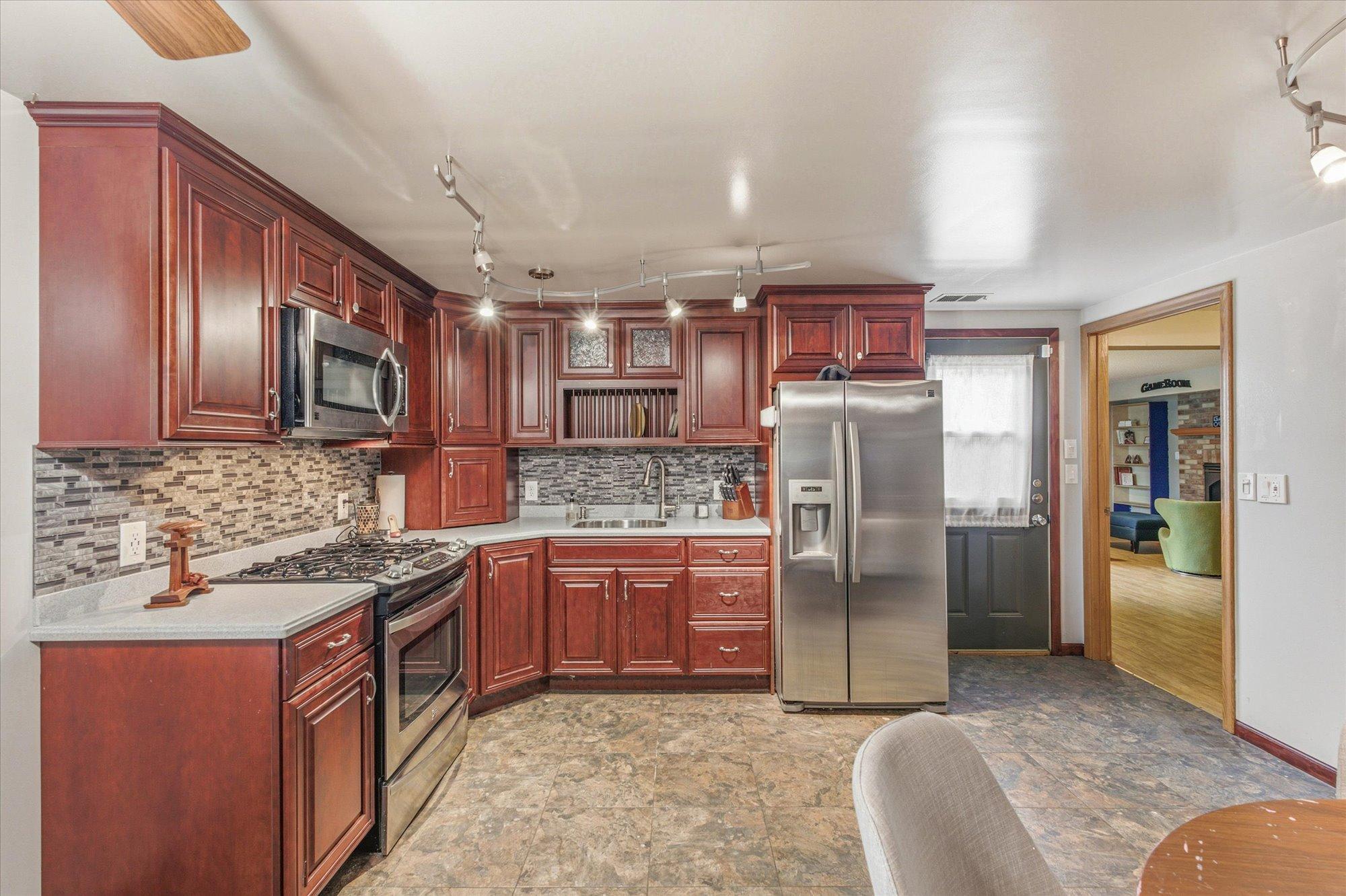 View of Residential at 8710 60th Avenue, New Hope MN 55428, New Hope (32 of 75) - Mike Wilen | Minnesota Team Real Estate